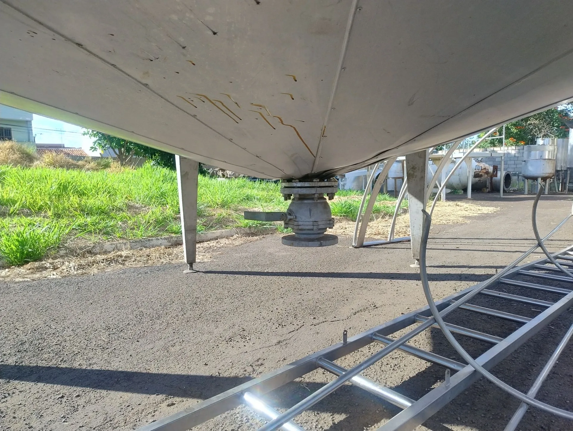 tanque-misturador-encamisado-em-aco-inox-capacidade-40-000-litros-marca-recinox