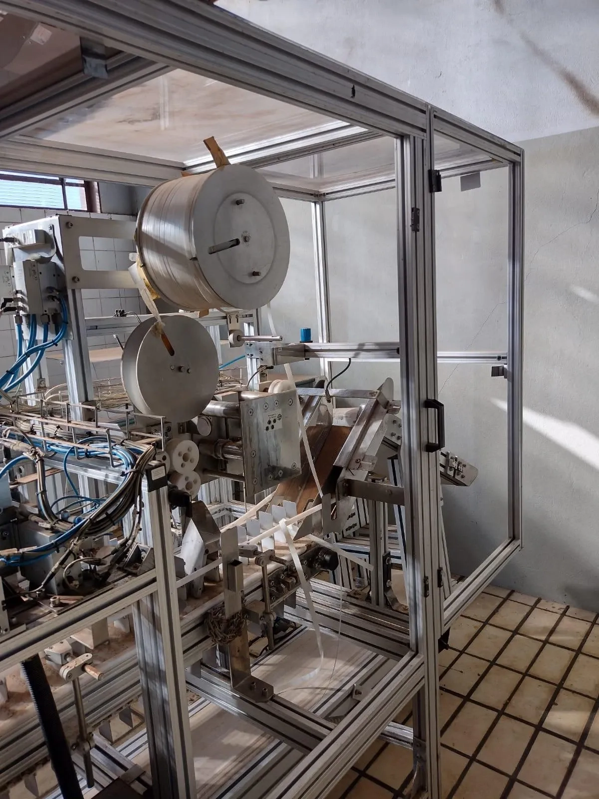 maquina-de-aplicacao-de-tira-turca-marca-festo