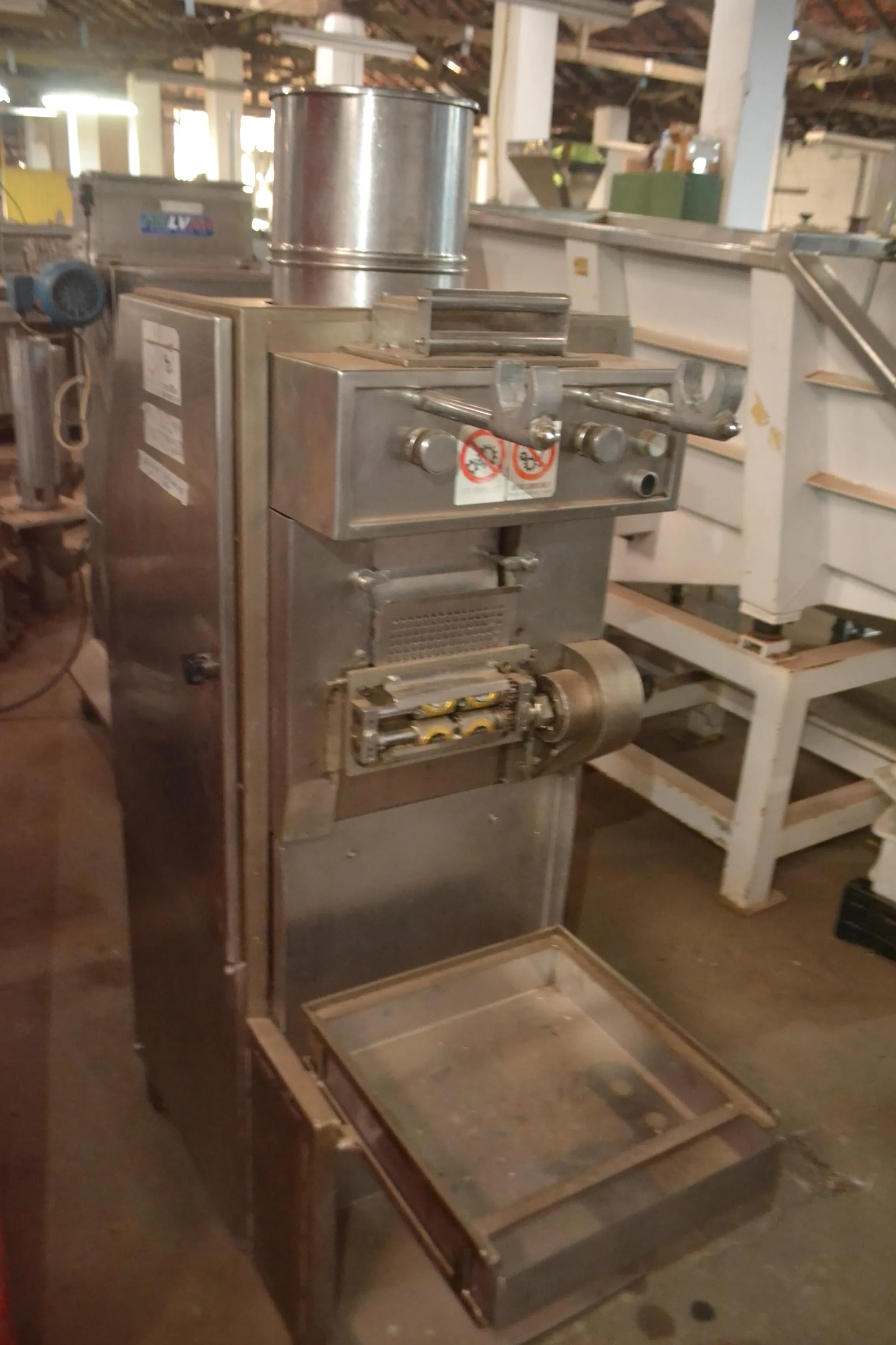 capeleteira-e-ravioleteira-20-kg-h-marca-torresani