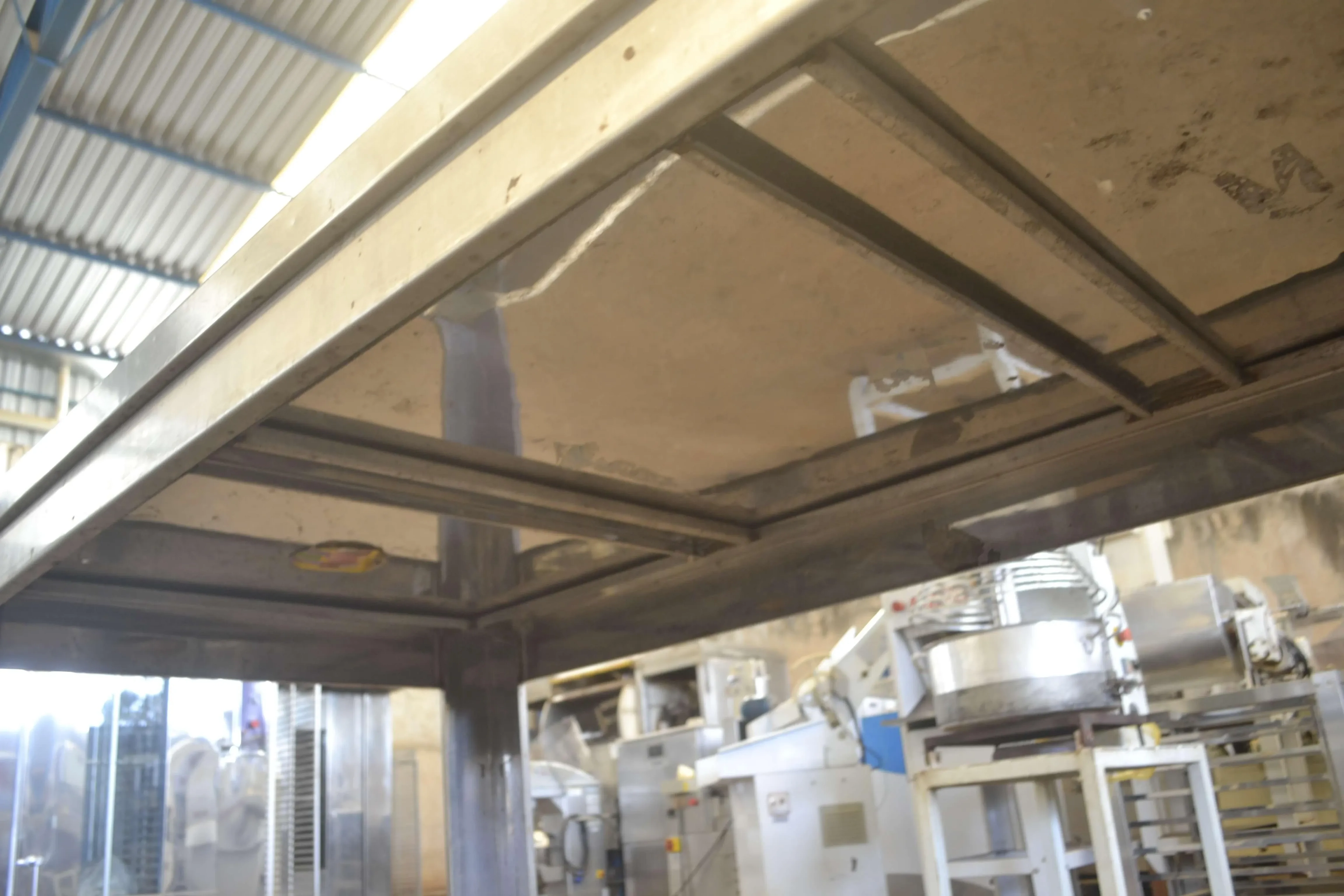 mesa-industrial-em-aco-inox-2-x-1-m