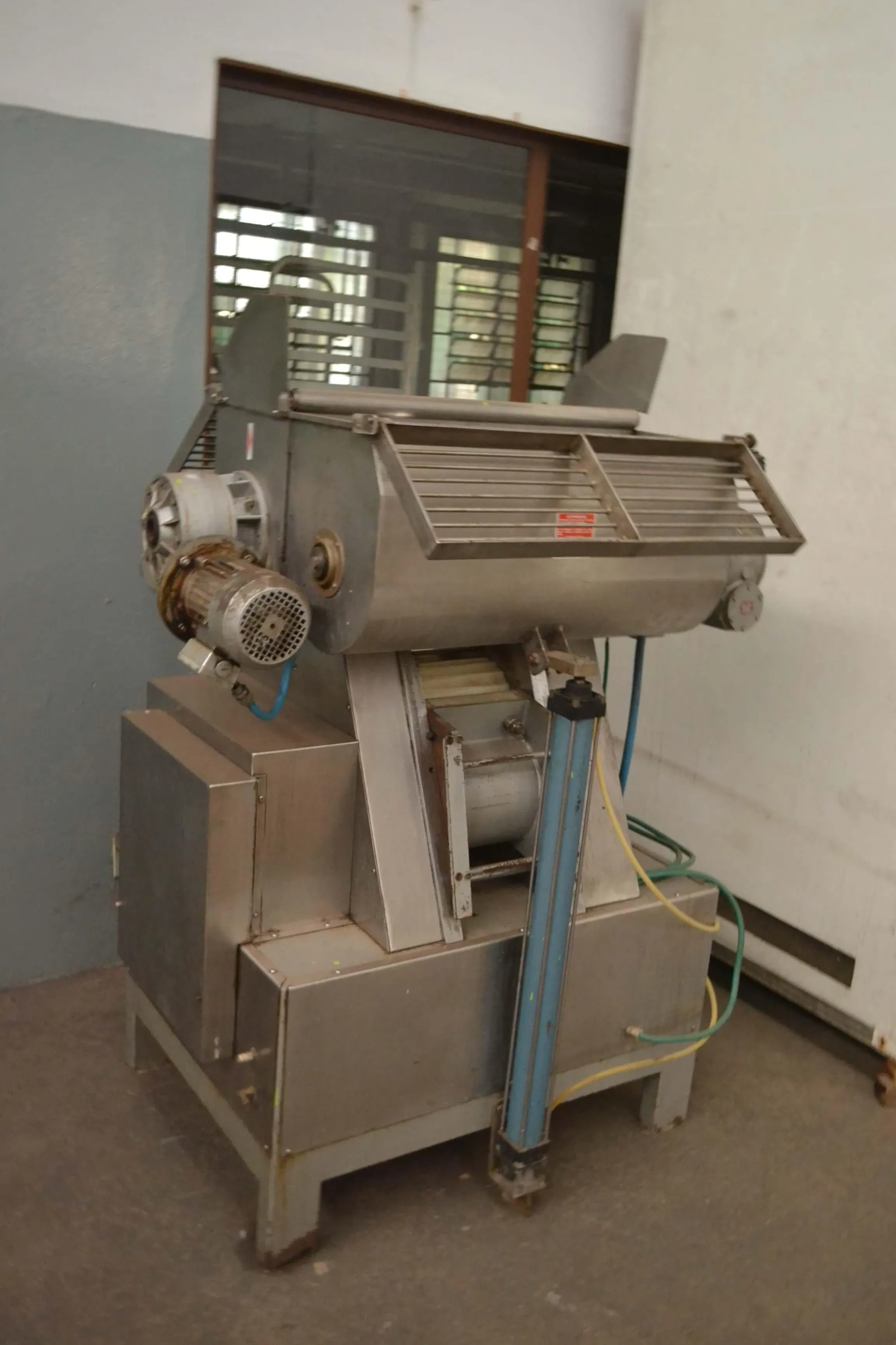 esfolhadeira-de-massas-100-kg