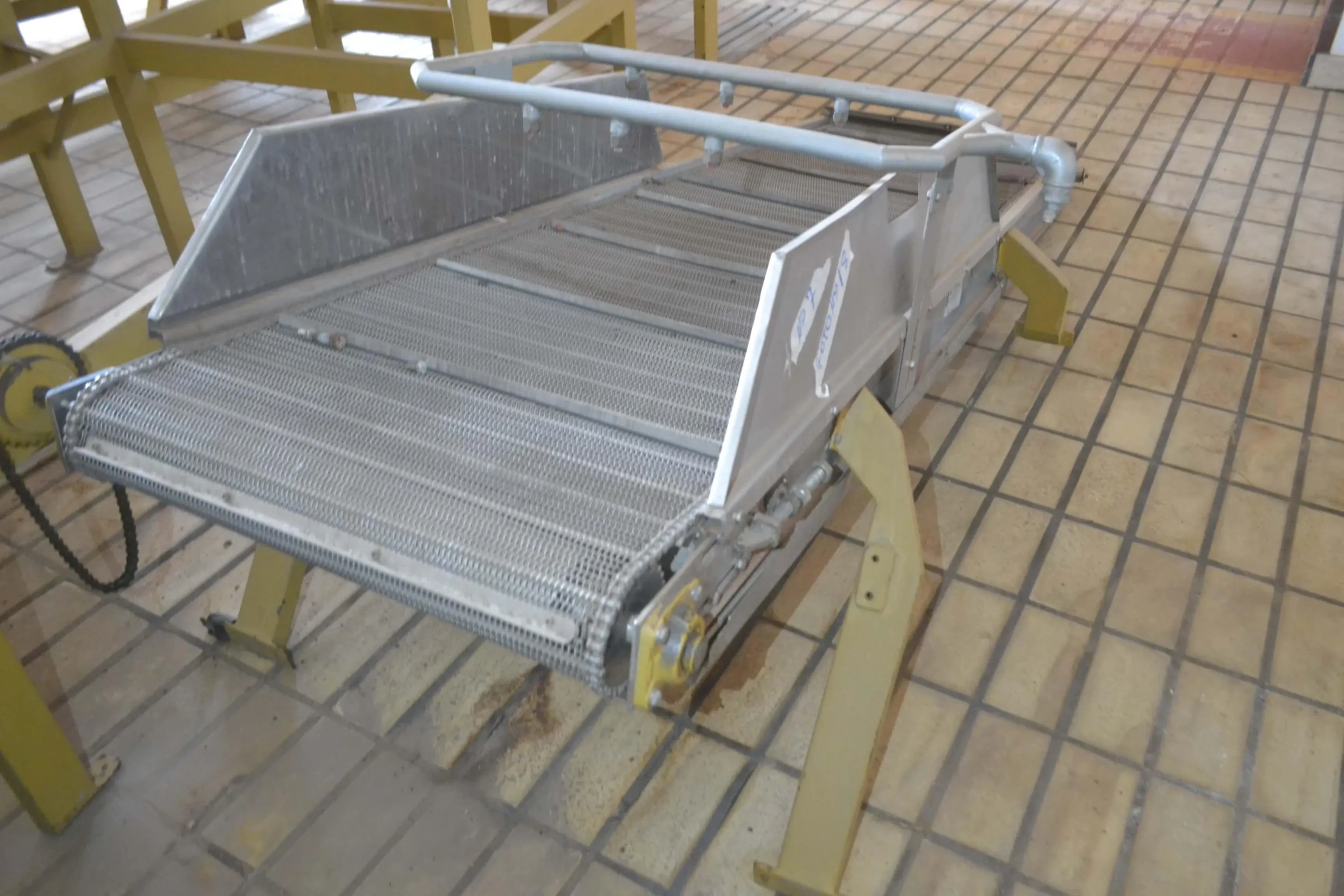 esteira-transportadora-em-inox-750-x-2800-mm