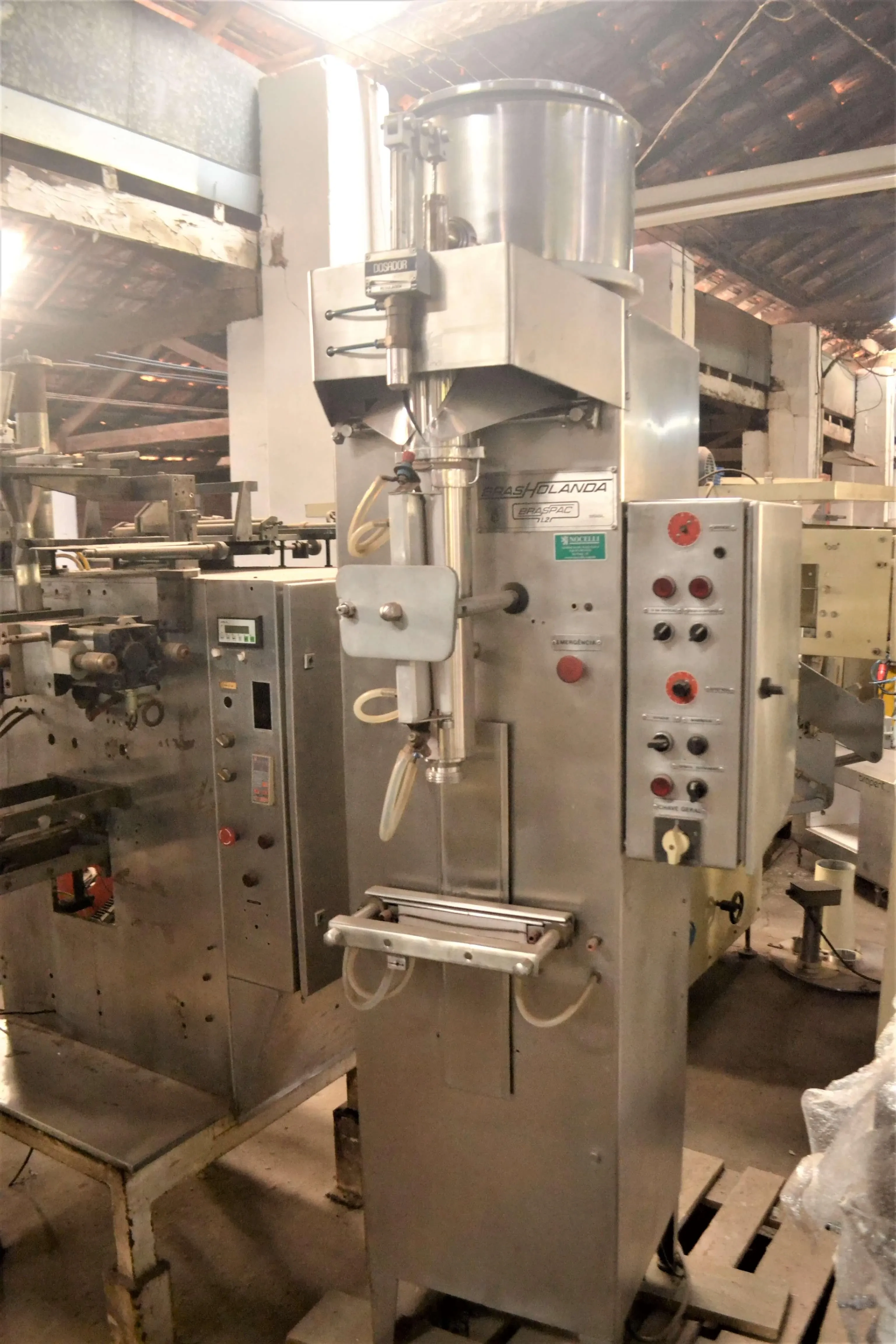 envasadora-automatica-para-liquidos-brasholanda