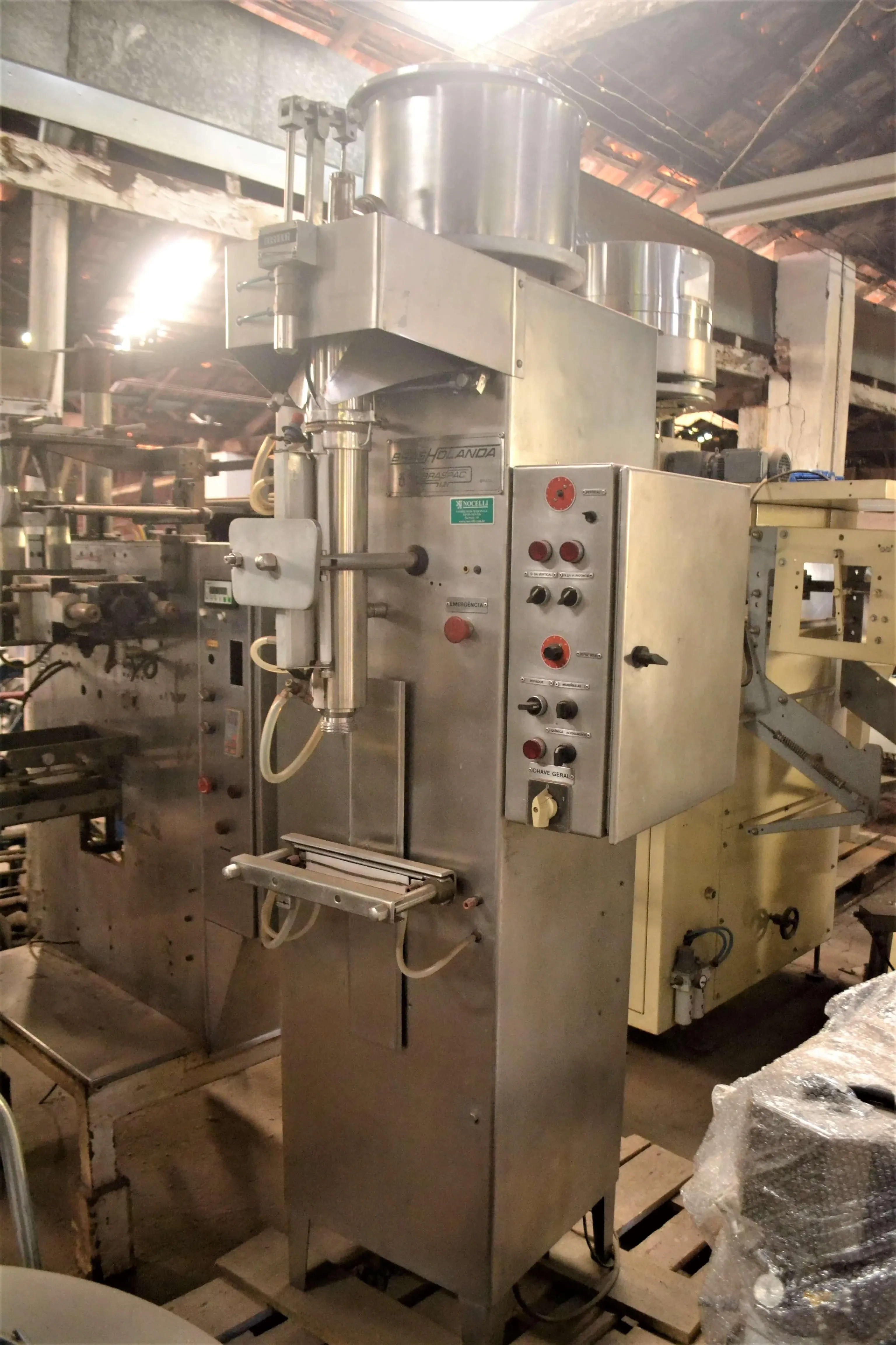 envasadora-automatica-para-liquidos-brasholanda