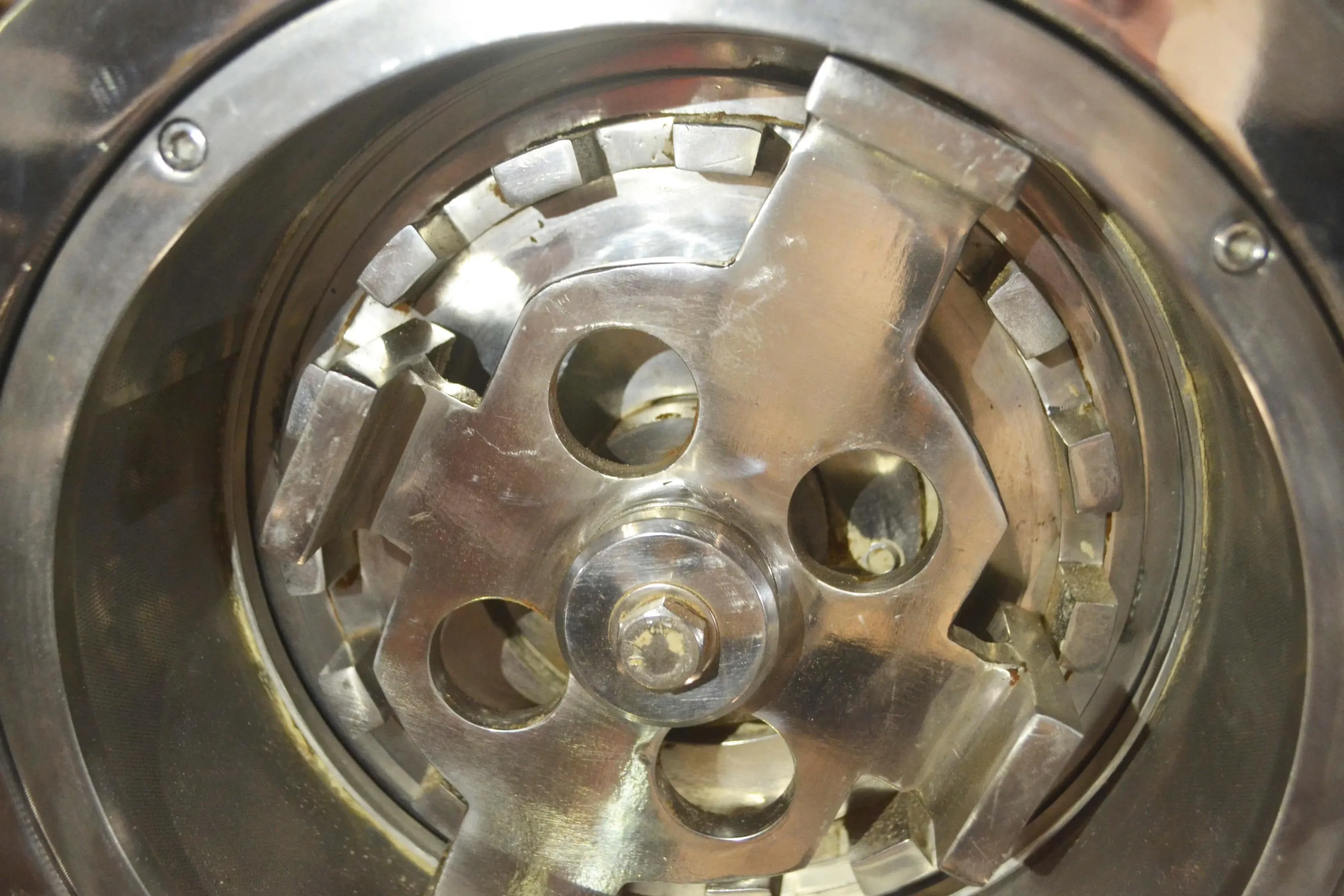 moinho-universal-em-aco-inox-capacidade-250-kg-h