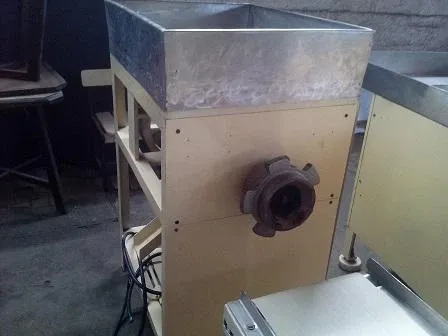 linha-de-producao-de-pacoca-rolha-2