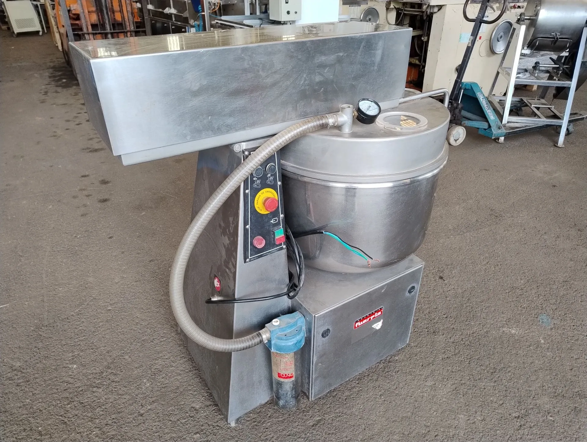 amassadeira-vacuo-fluerpla-cap-85-l