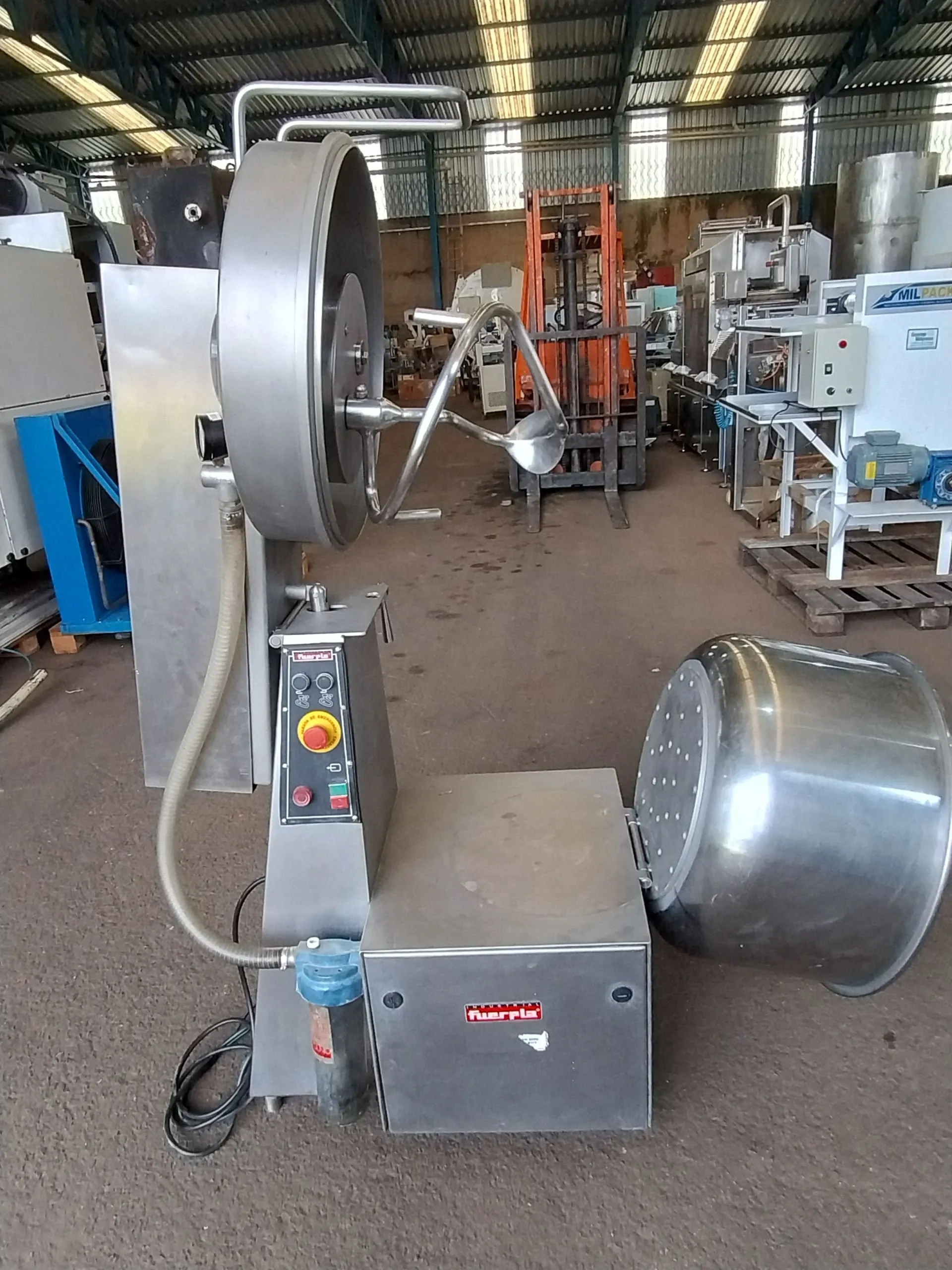 amassadeira-a-vacuo-marca-fuerpla