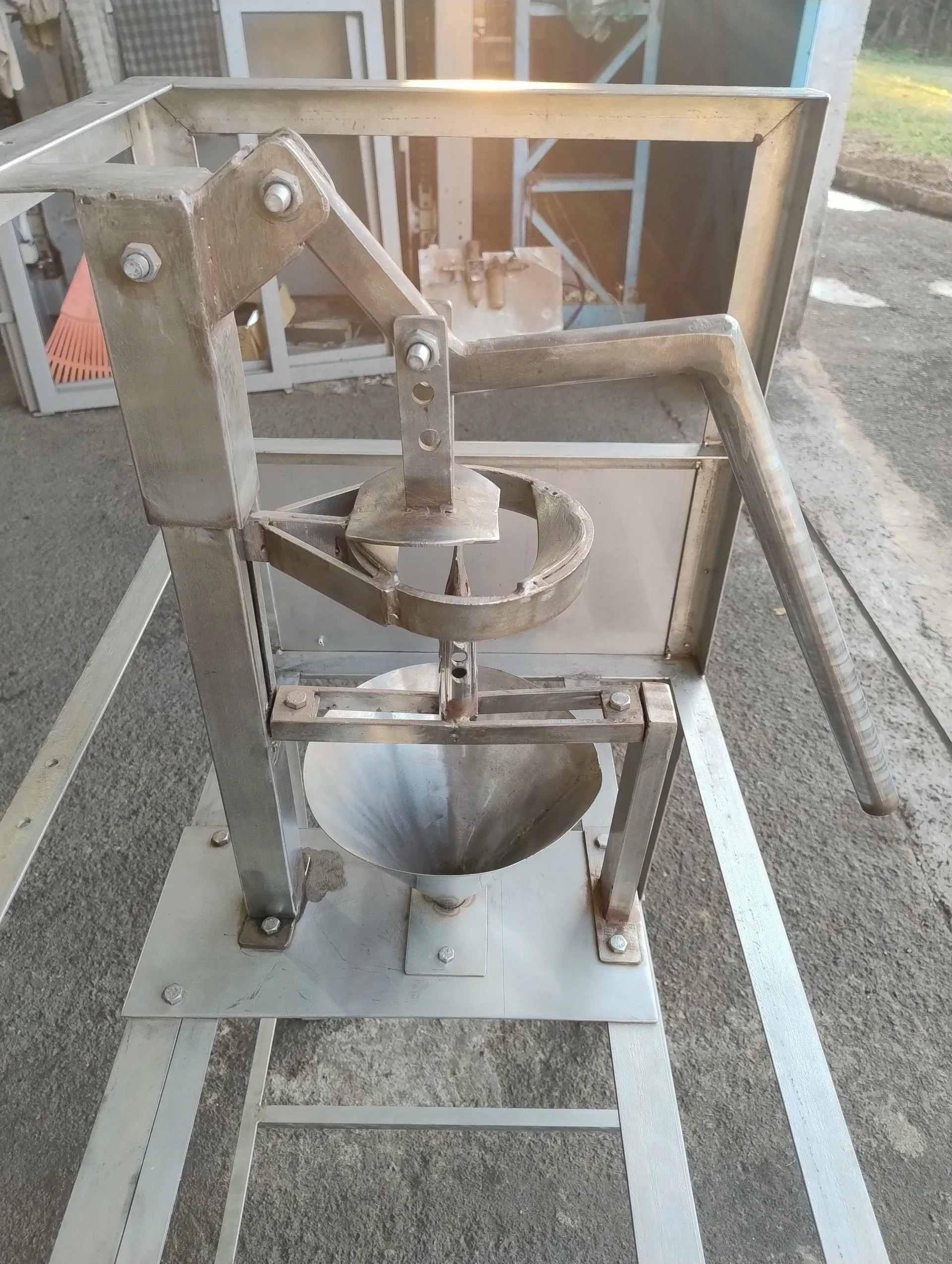 extratora-de-agua-de-coco-marca-coco-facil