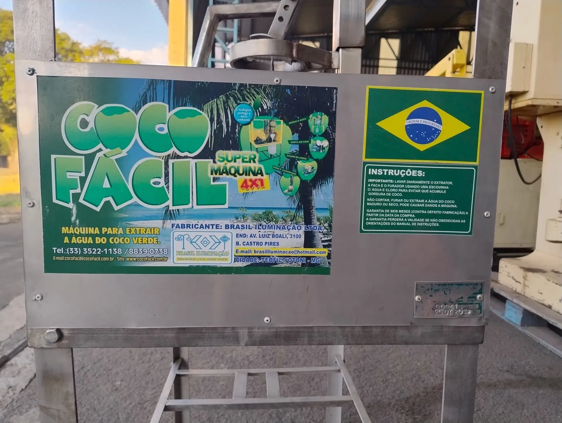 extratora-de-agua-de-coco-marca-coco-facil