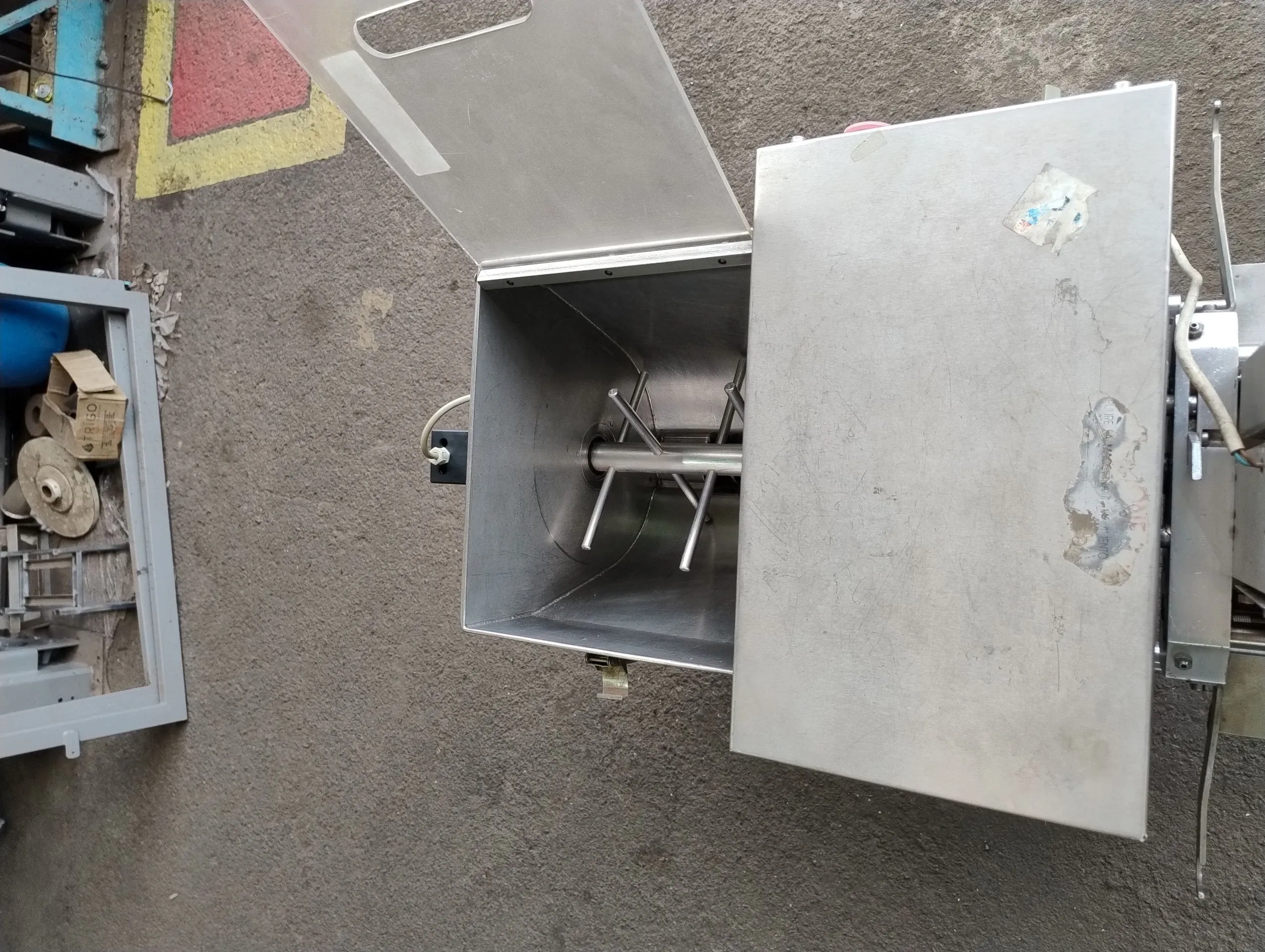 extrusora-de-massas-marca-la-monferrina-capacidade-de-ate-18-kg-h