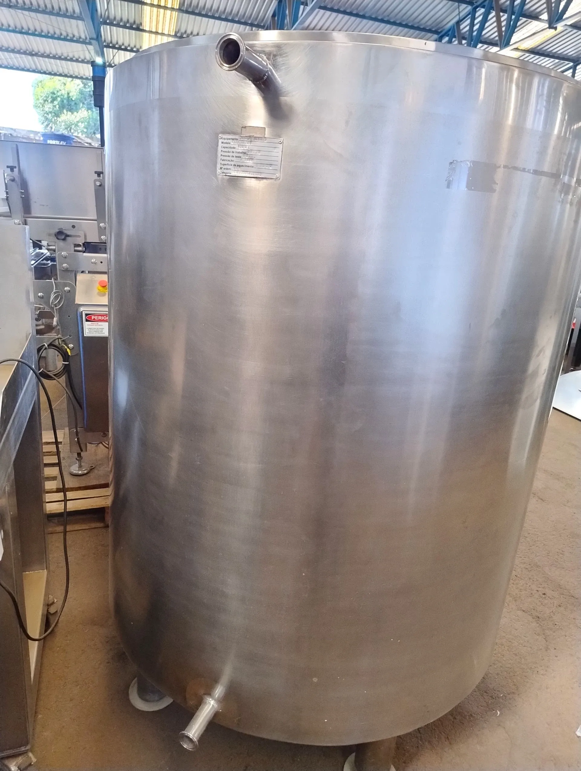 tanque-pulmao-isolamento-cap-1500-litros