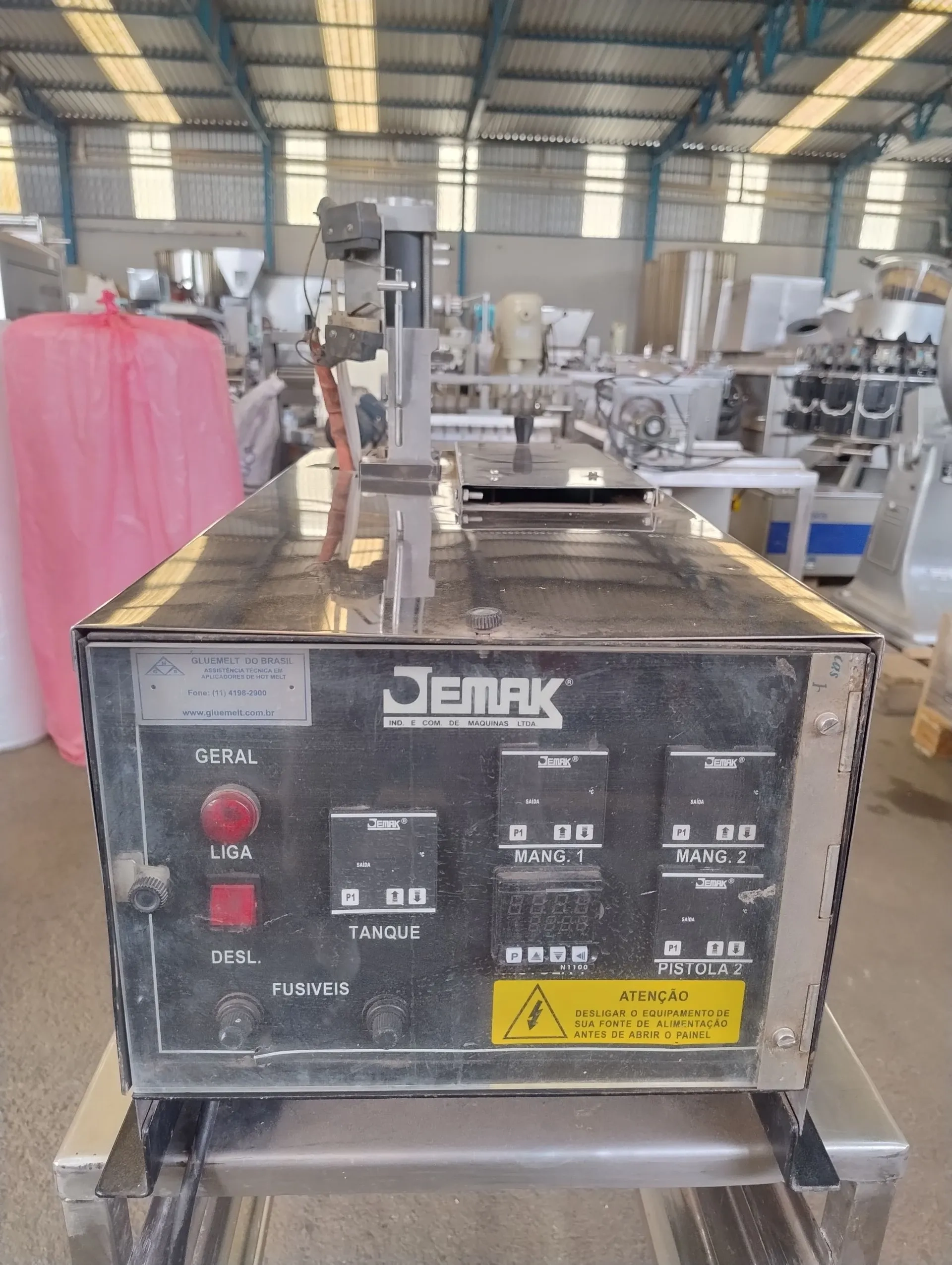 coleiro-sistema-aplicador-de-adesivo-cola-hot-melt-marca-jemak