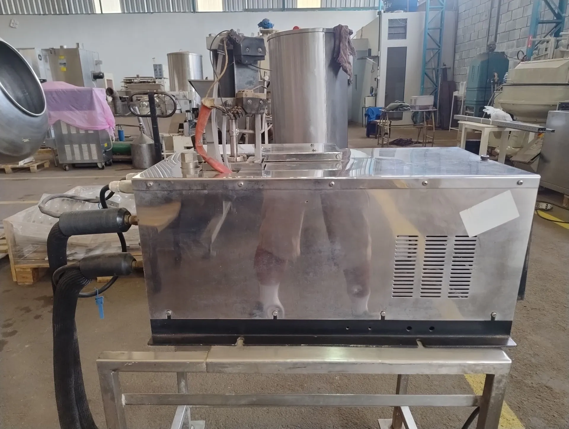 coleiro-sistema-aplicador-de-adesivo-cola-hot-melt-marca-jemak