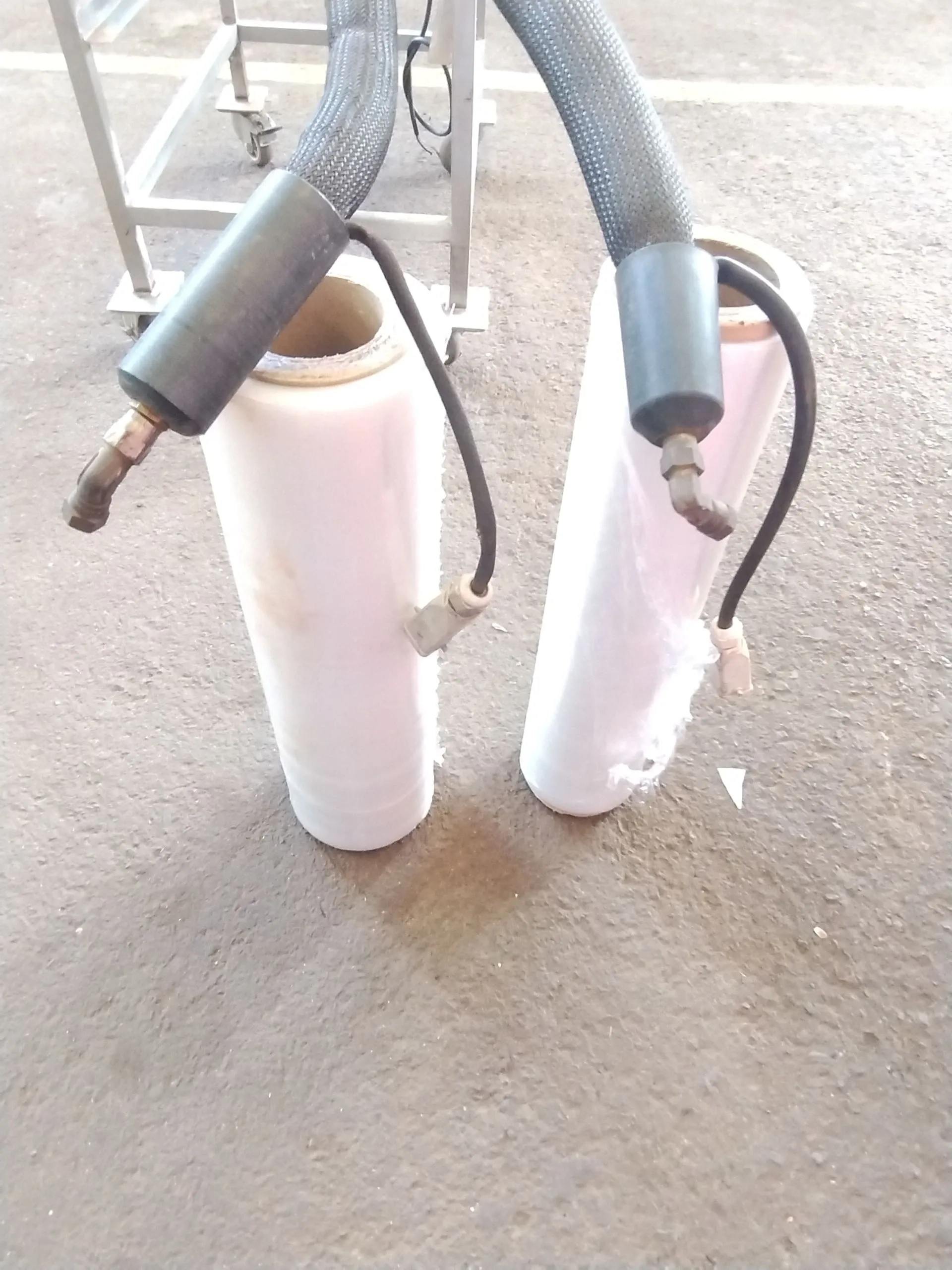 coleiro-sistema-aplicador-de-adesivo-cola-hot-melt-marca-jemak