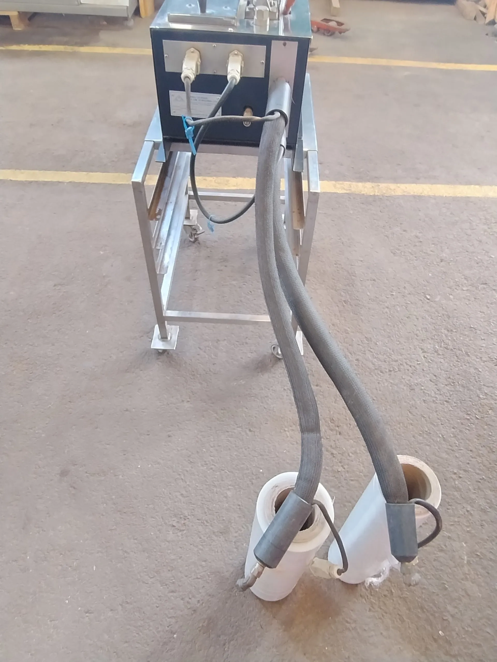 coleiro-sistema-aplicador-de-adesivo-cola-hot-melt-marca-jemak