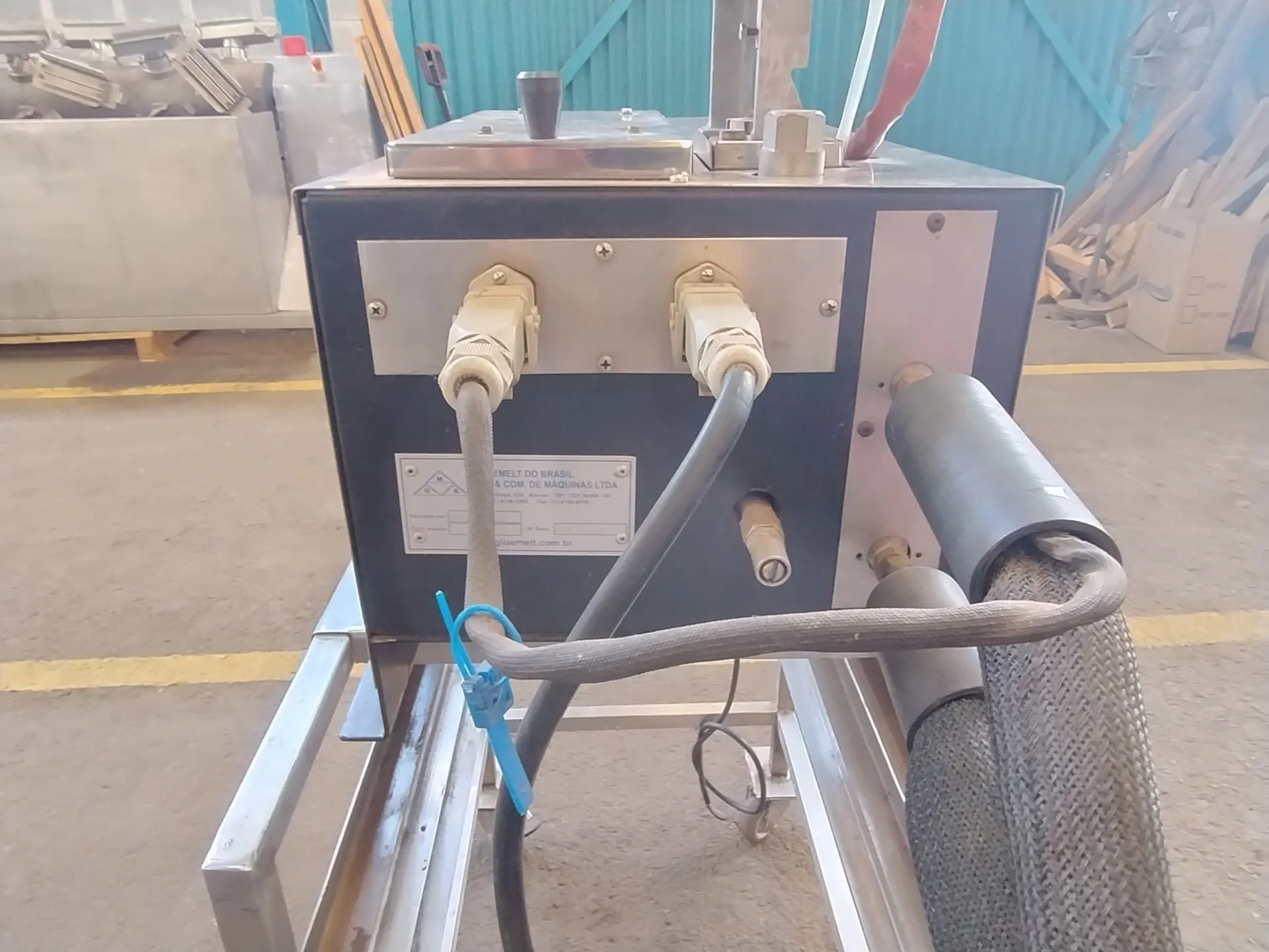 coleiro-sistema-aplicador-de-adesivo-cola-hot-melt-marca-jemak