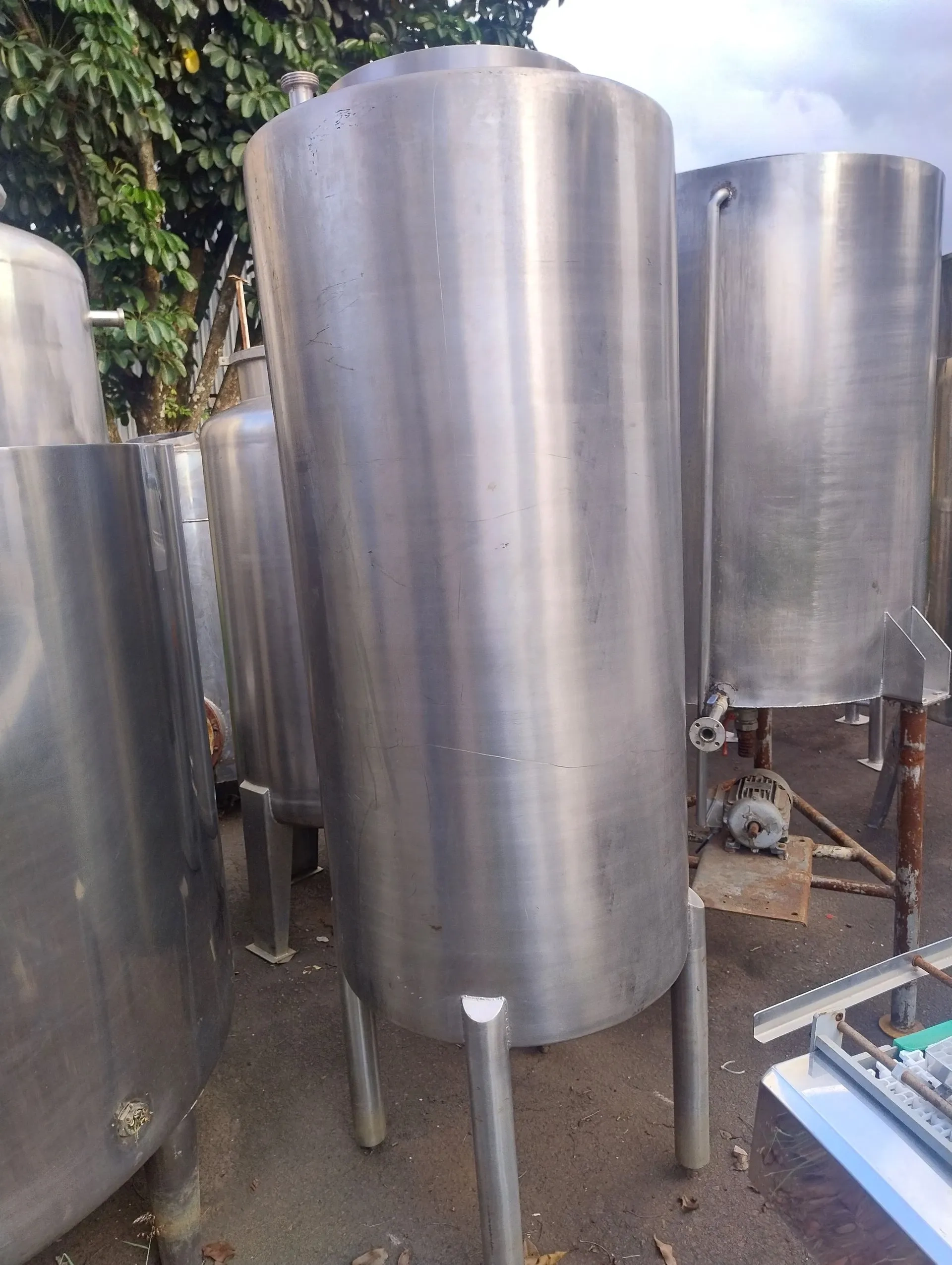 tanque-armazenamento-inox-capacidade-600-litros
