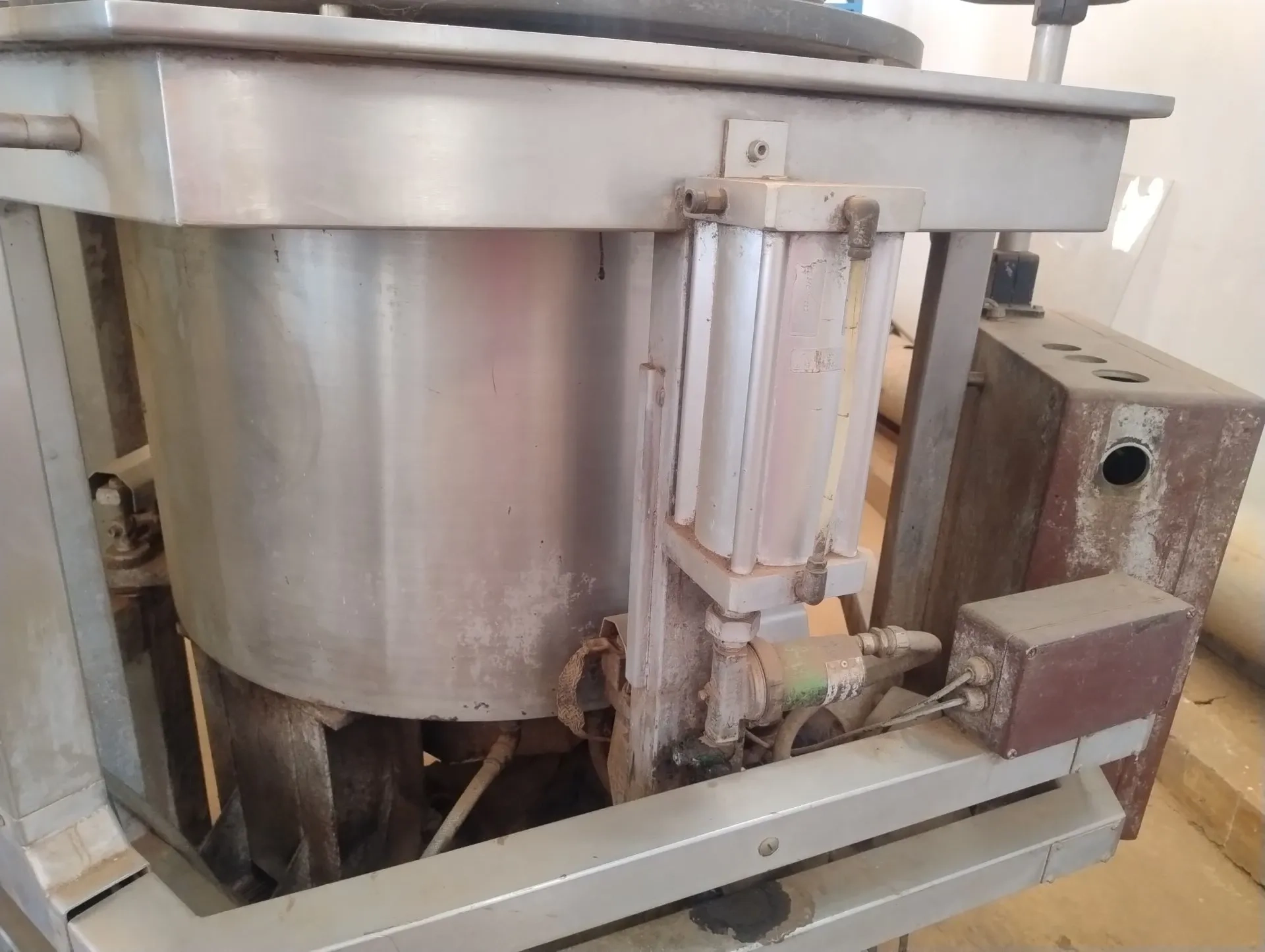 tanque-misturad-indust-cremes-espessos-400-litros