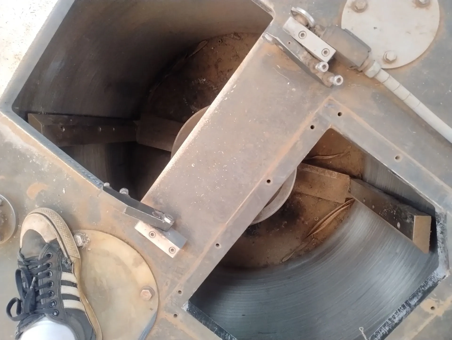 tanque-misturad-indust-cremes-espessos-400-litros