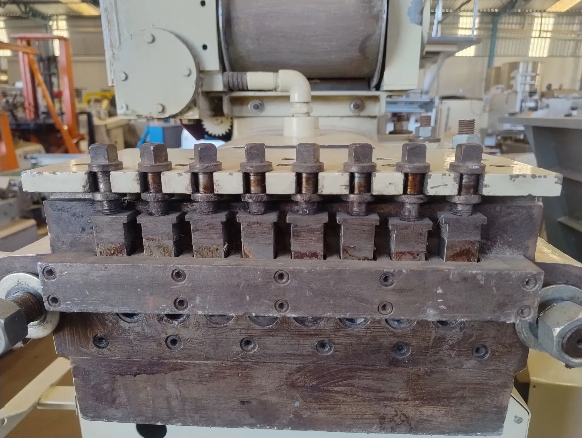 extrusora-balas-mastigaveis-chicletes-cap-1200-kg-hora