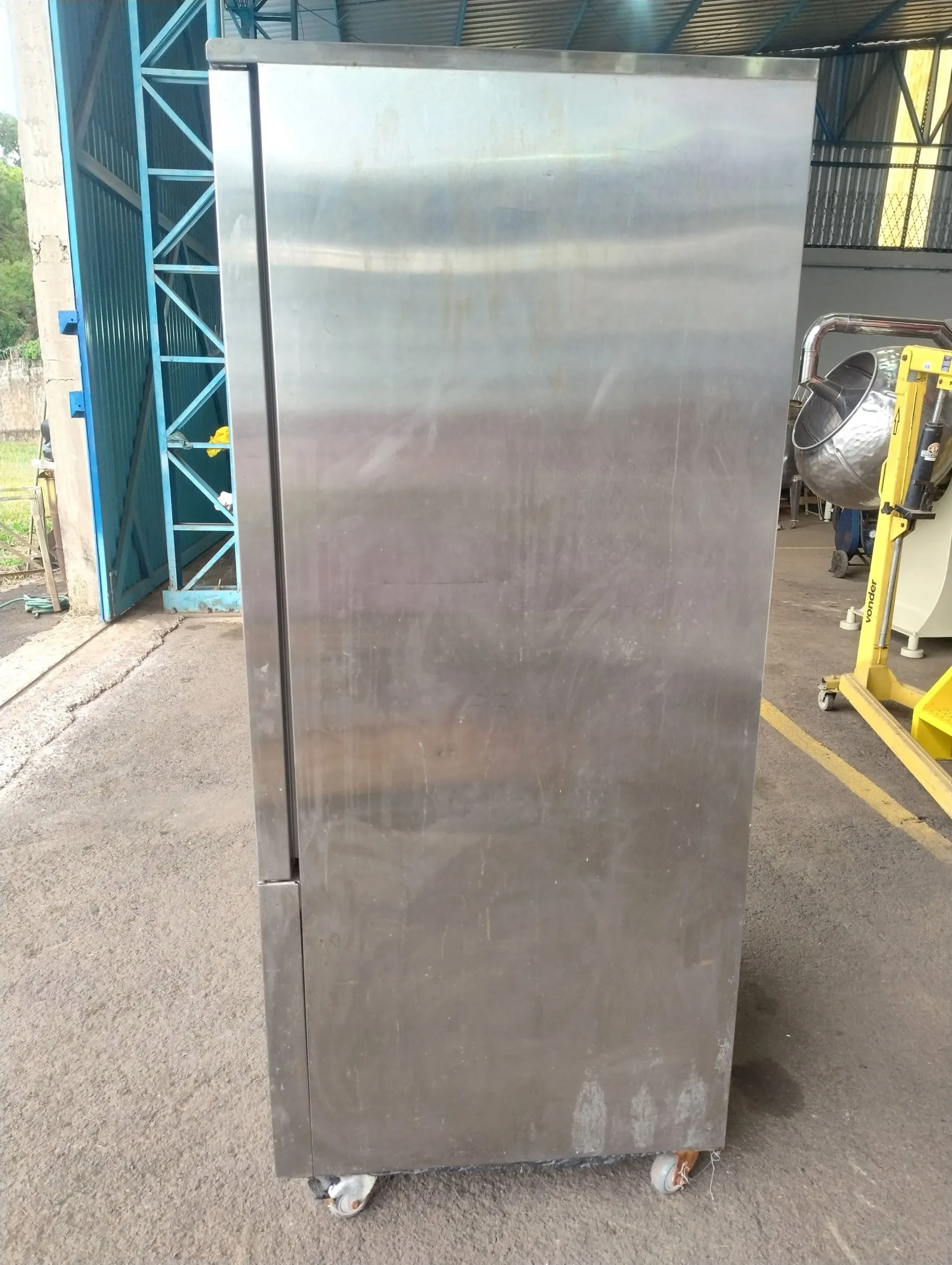 ultracongelador-marca-pratica-modelo-uk14