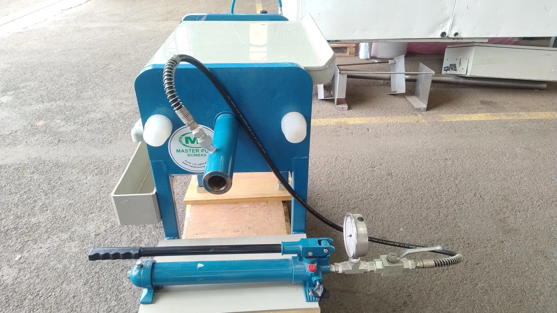 filtro-prensa-com-10-placas-de-250-x-250-mm-marca-master-pump-bombas