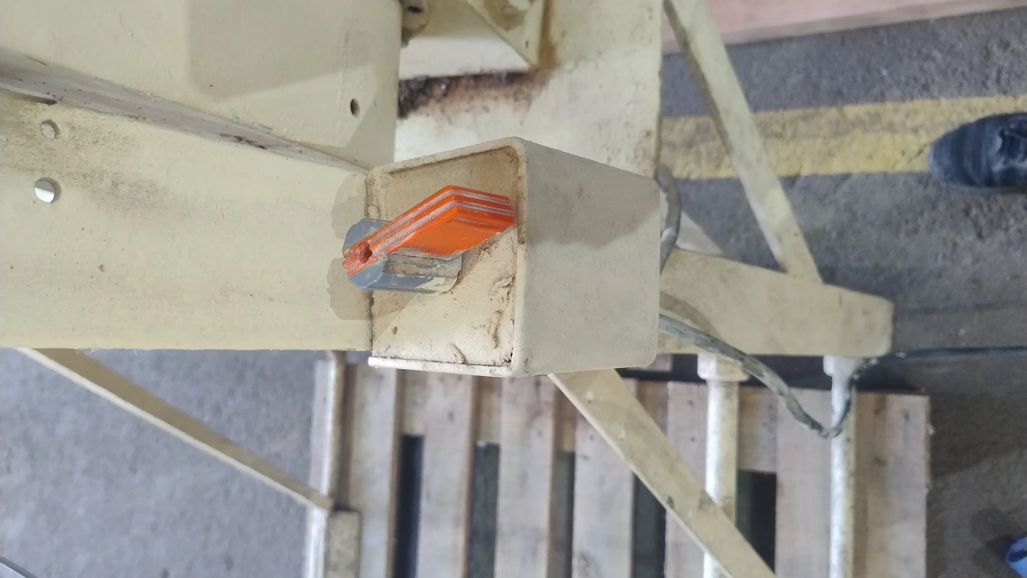 misturador-em-v-inox-cap-aprox-200-litros