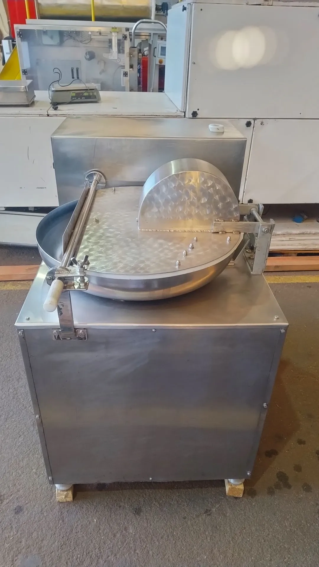 cutter-cortador-carnes-embutidos-cap-30-kg-por-batelada