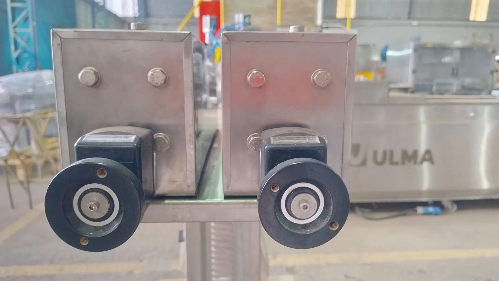 envasad-liqu-pneum-semi-automatica-dois-bicos-yg-packing-machinery