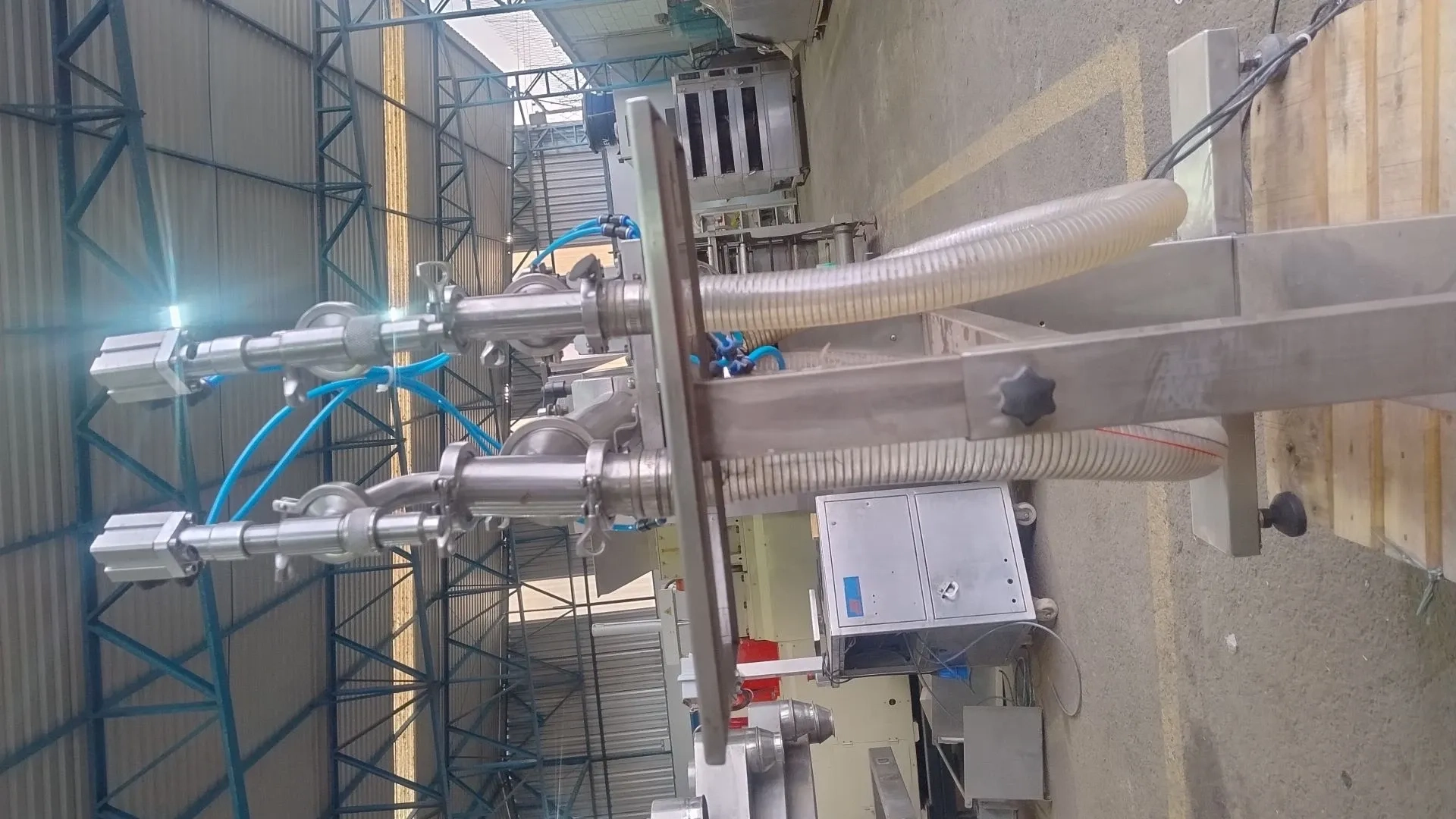 envasad-liqu-pneum-semi-automatica-dois-bicos-yg-packing-machinery
