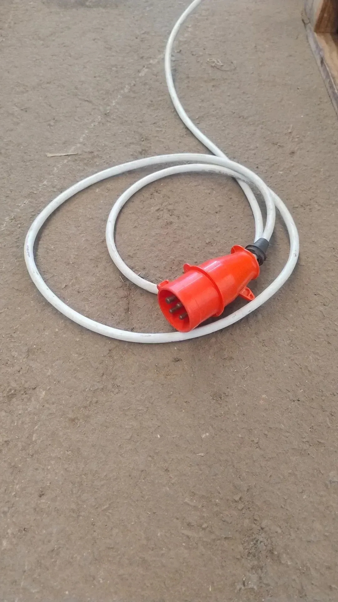 moinho-universal-em-aco-inox-capacidade-de-ate-30-kghora