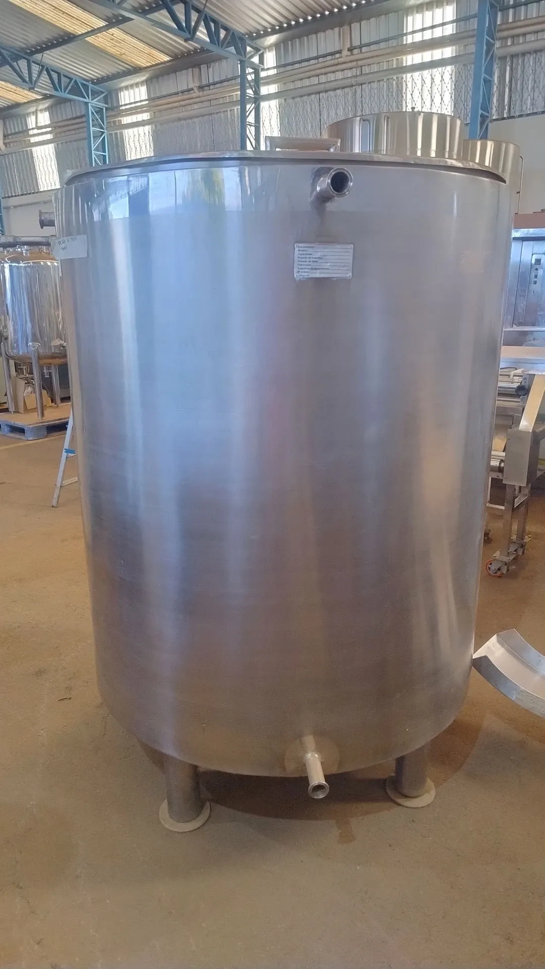 tanque-pulmao-isolado-1500-litros