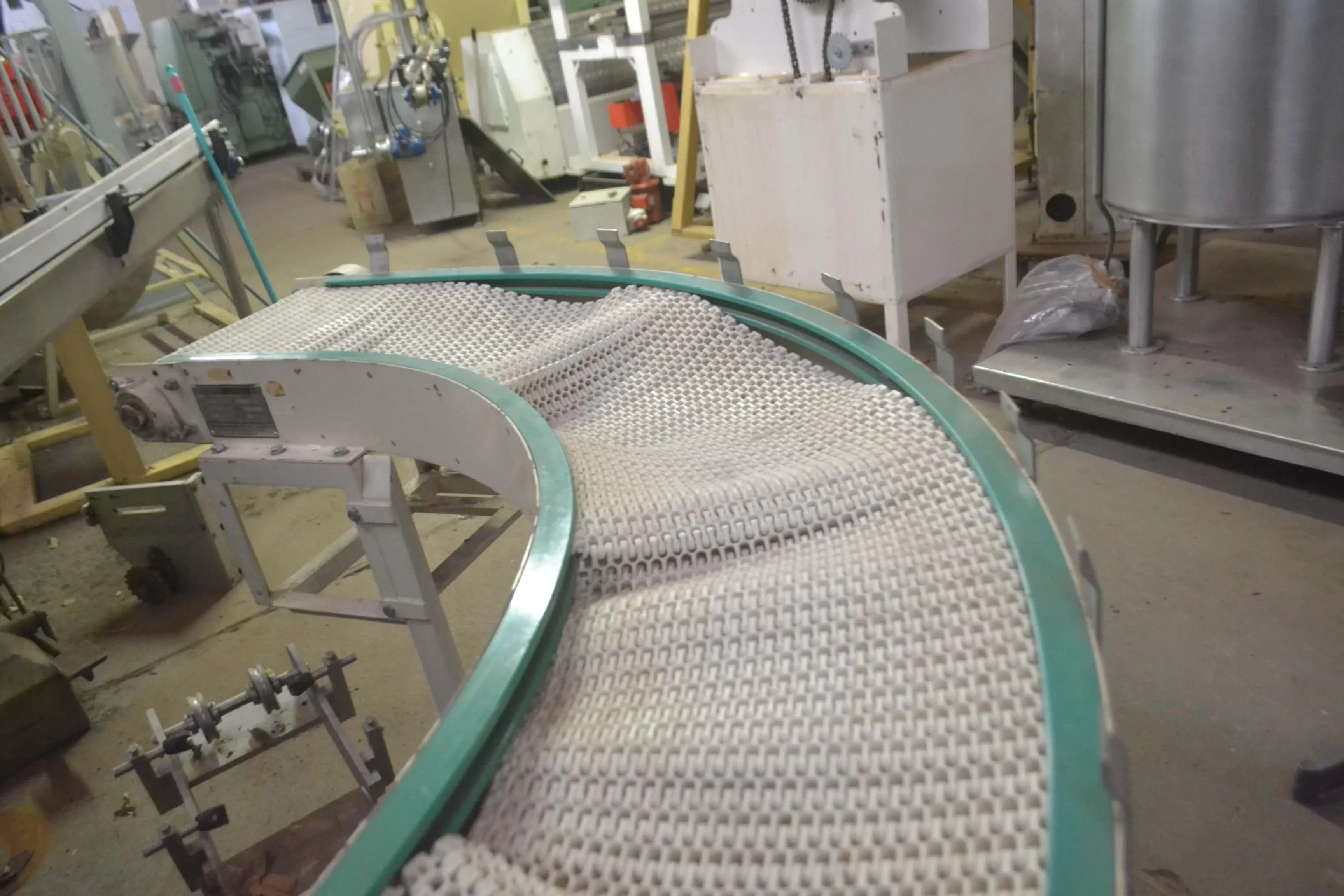 esteira-transportadora-em-curva-400-x-2400-mm