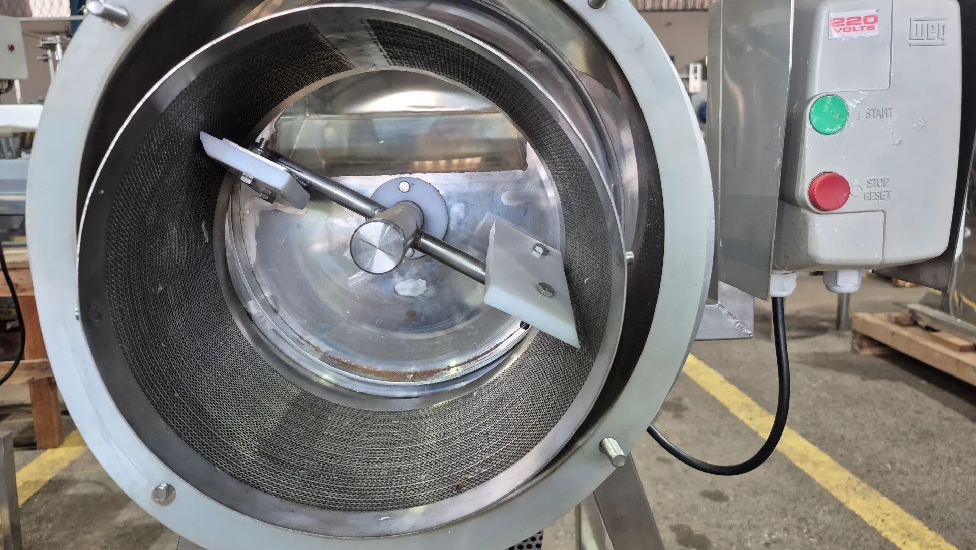 despolpadeira-marca-max-machine-modelo-mdp-300