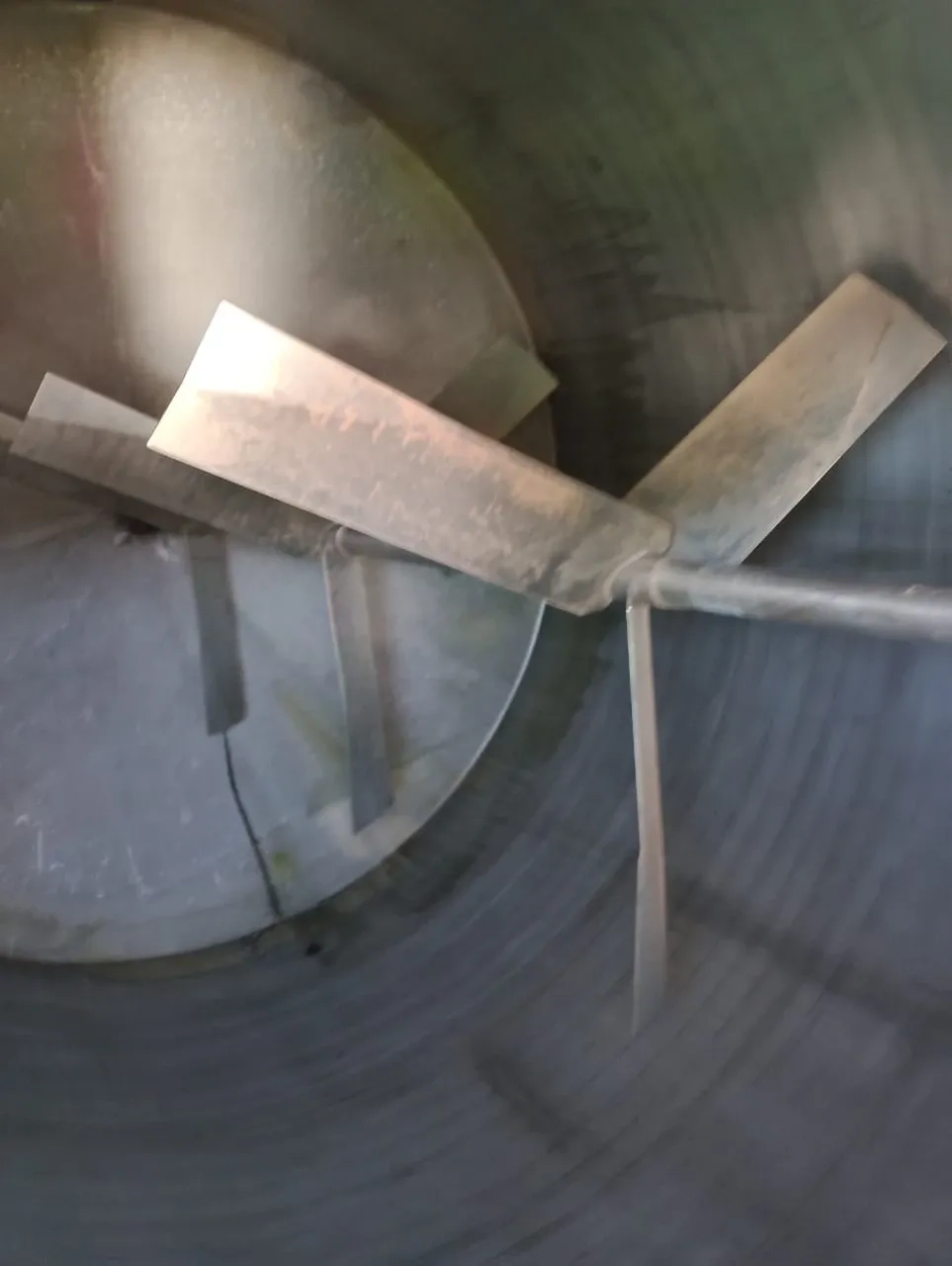 tanque-misturador-encamisado-em-aco-inox-capacidade-40-000-litros-marca-recinox