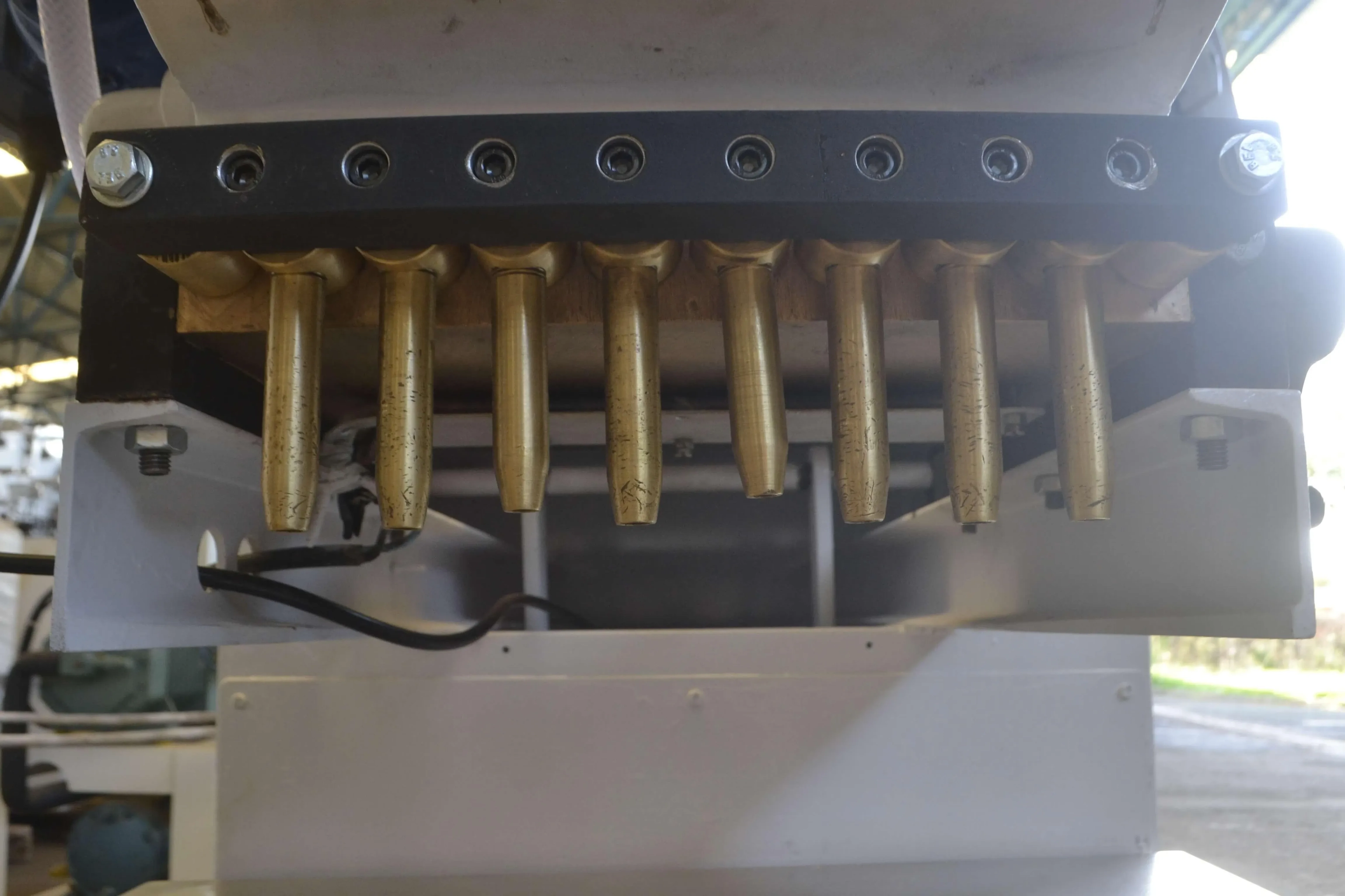 dosadora-de-chocolate-8-bicos-marca-ljc