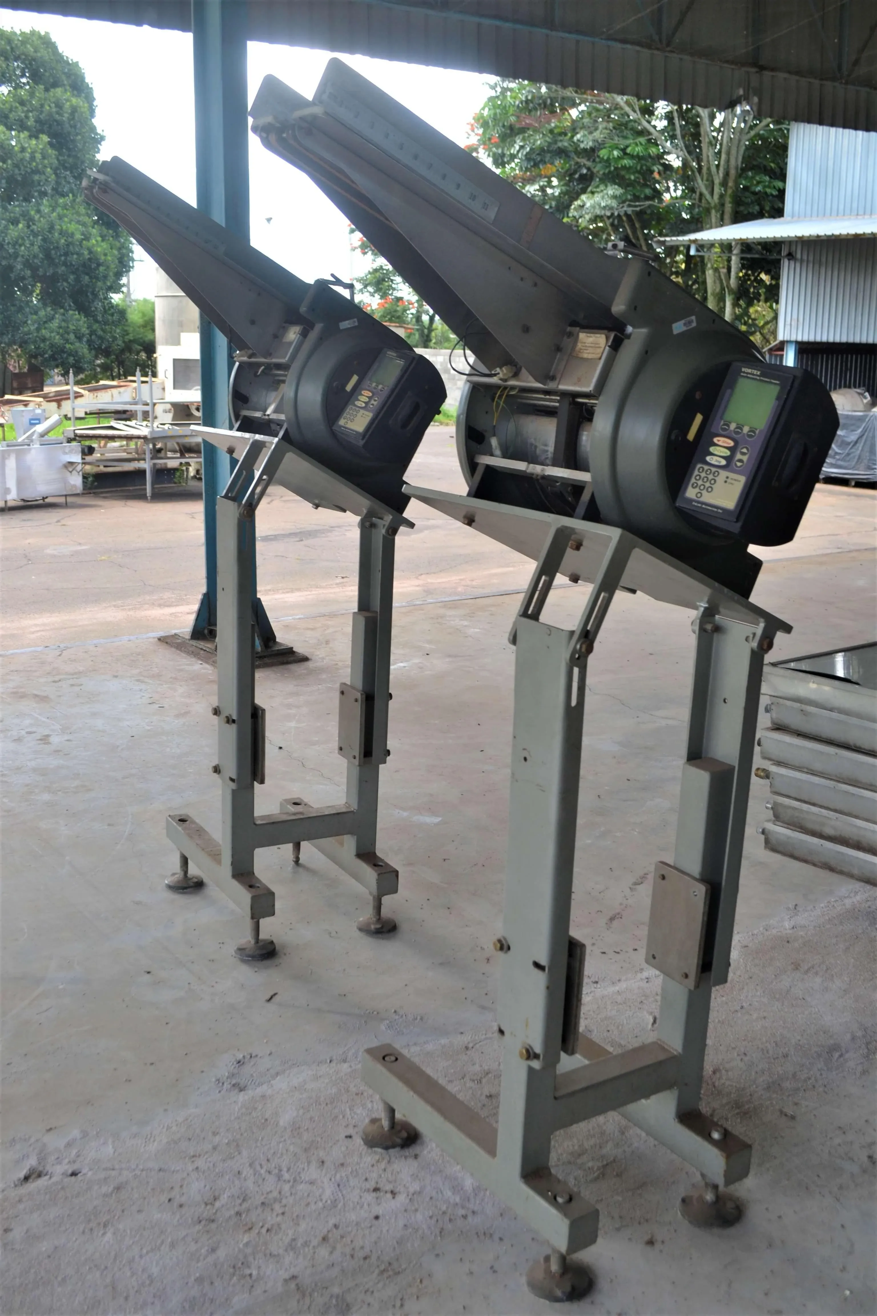 alimentador-para-flow-pack-marca-masipack-modelo-vortex-1200-l