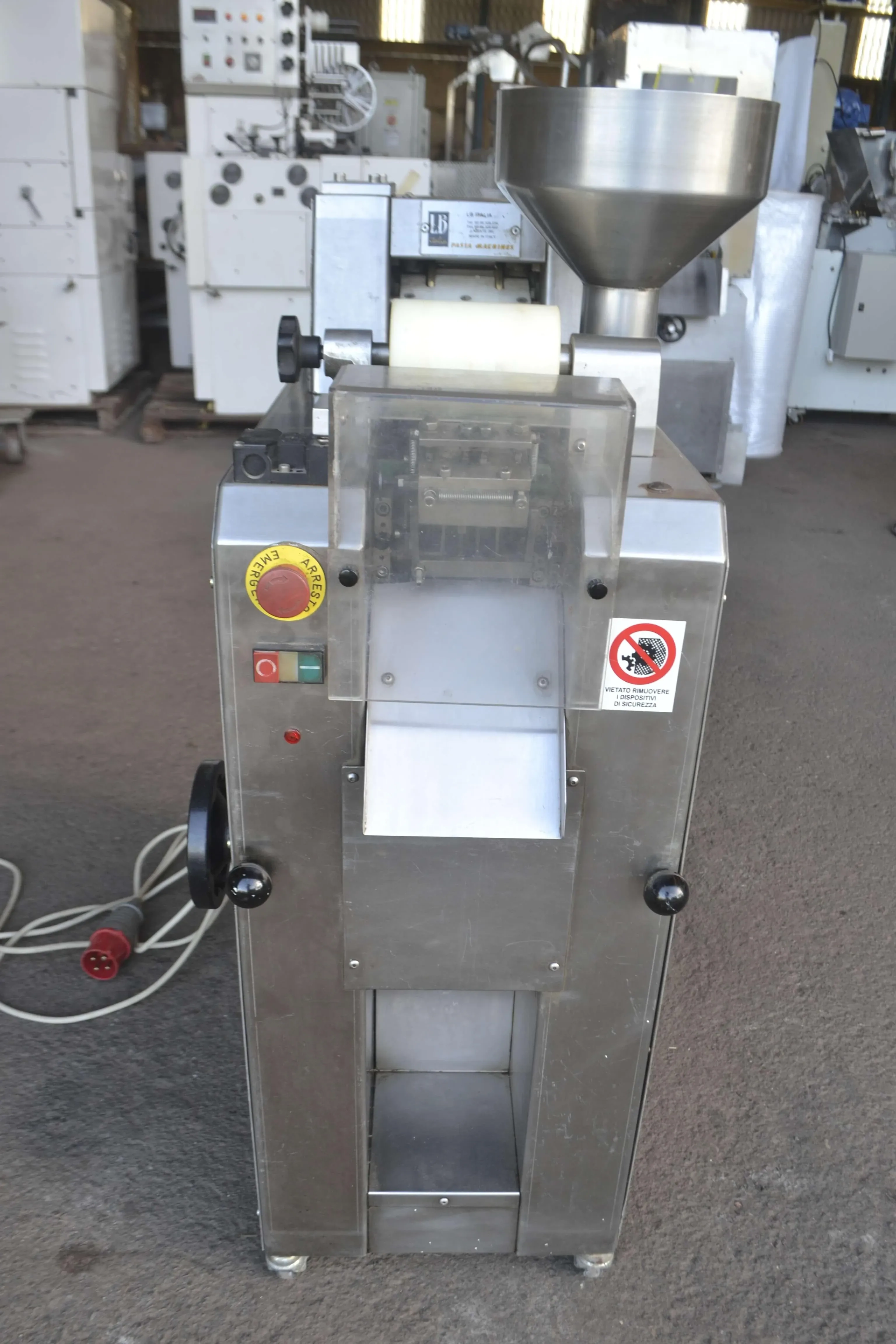 maquina-capeletti-ravioli-lb-Italia-mod-rc-65
