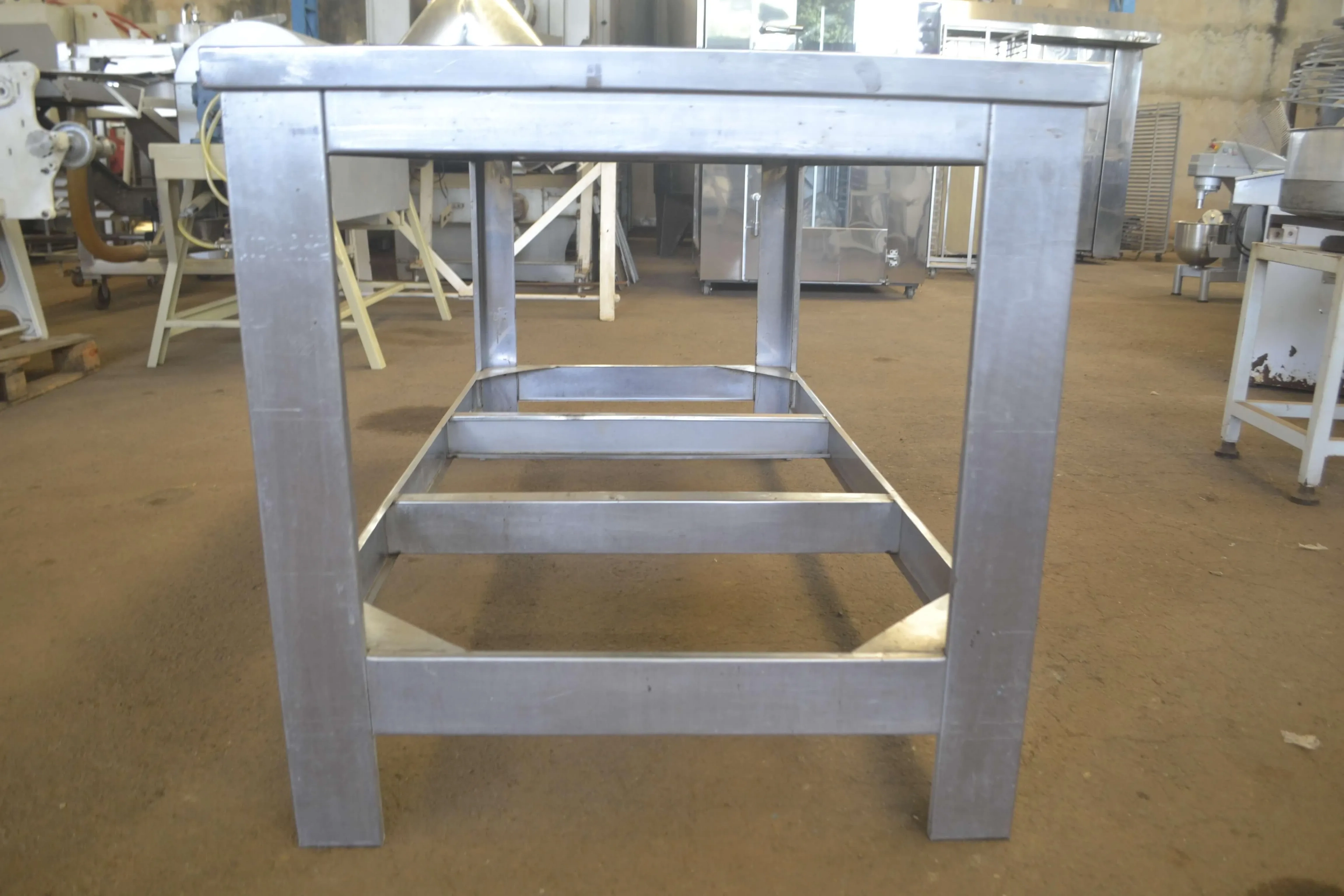 mesa-industrial-em-aco-inox-2-x-1-m