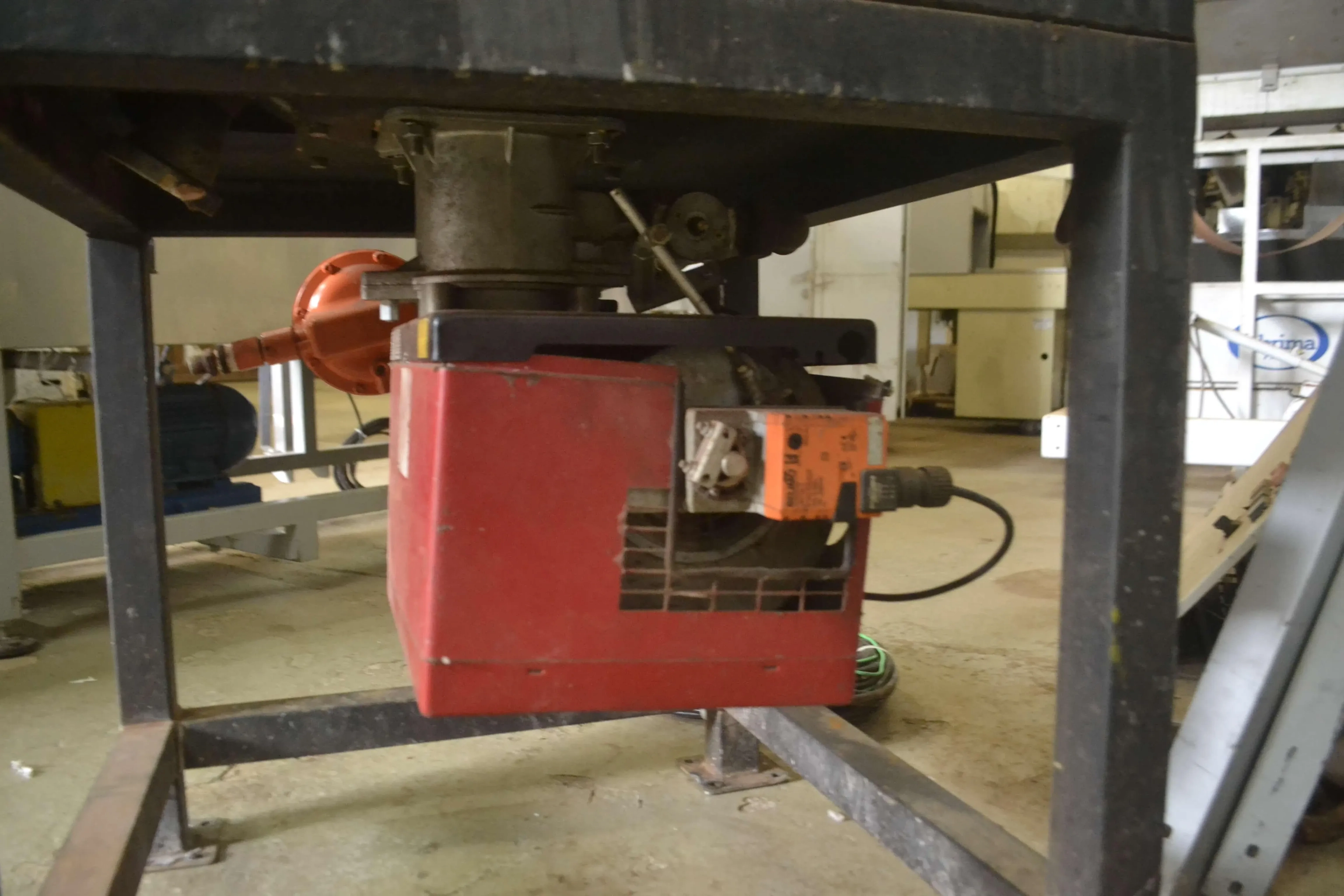 fritador-continuo-capacidade-300-kg-hora-marca-mci