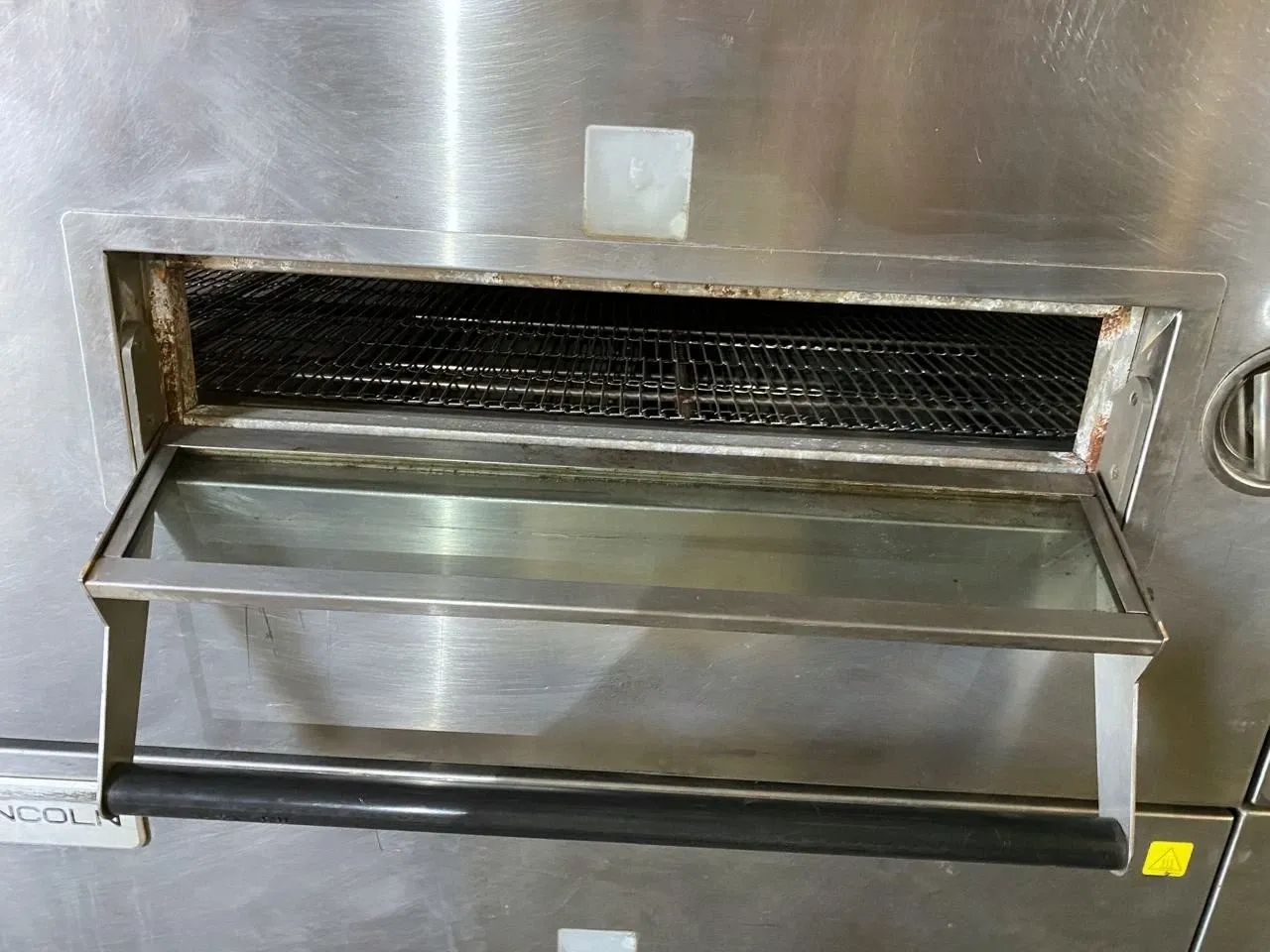 forno-de-esteira-em-aco-inox-para-pizzas-panificacao-biscoitos-marca-lincoln