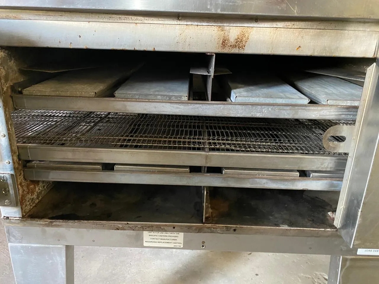 forno-de-esteira-em-aco-inox-para-pizzas-panificacao-biscoitos-marca-lincoln