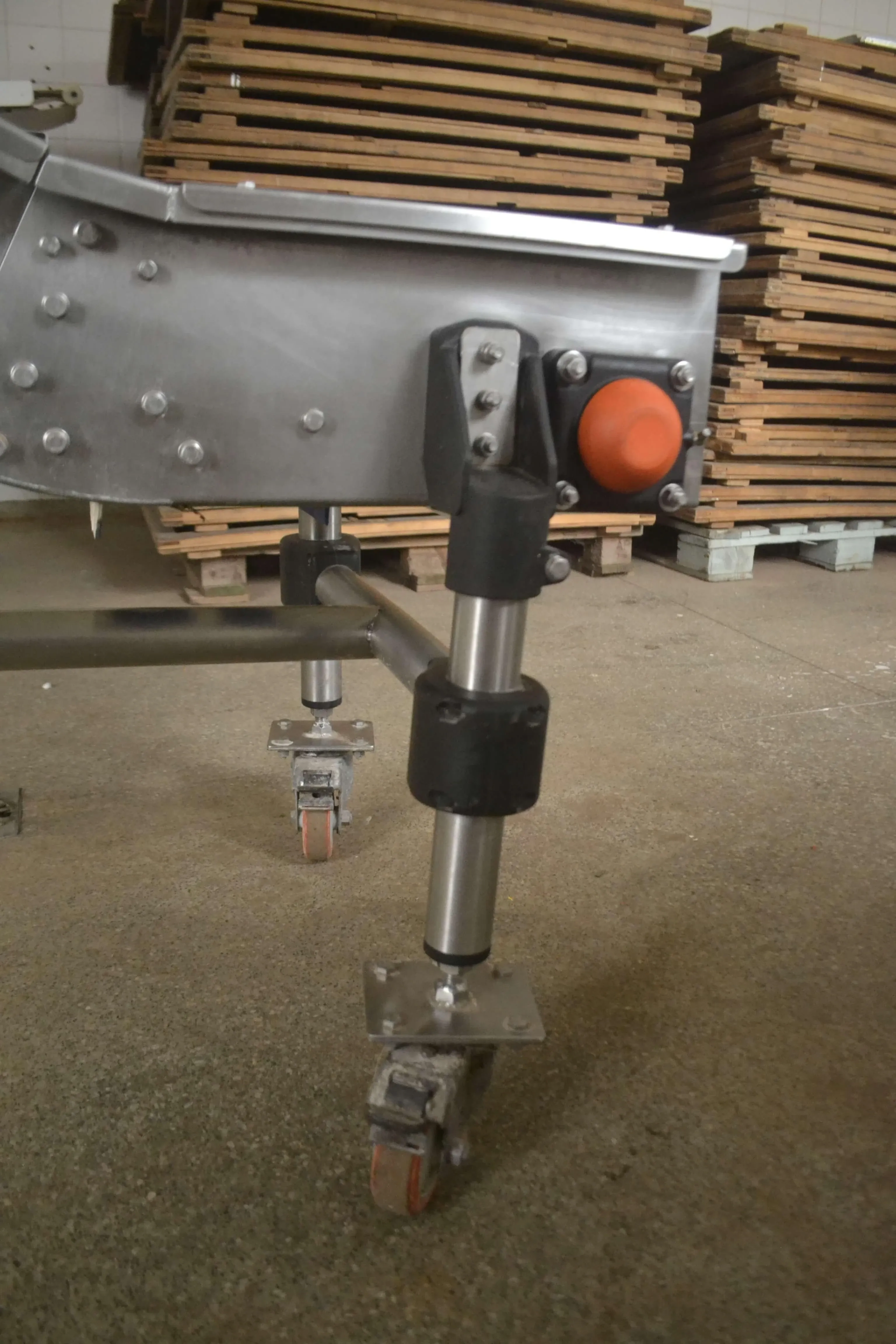 linha-automatica-salgados-capacid-300-kg-mci