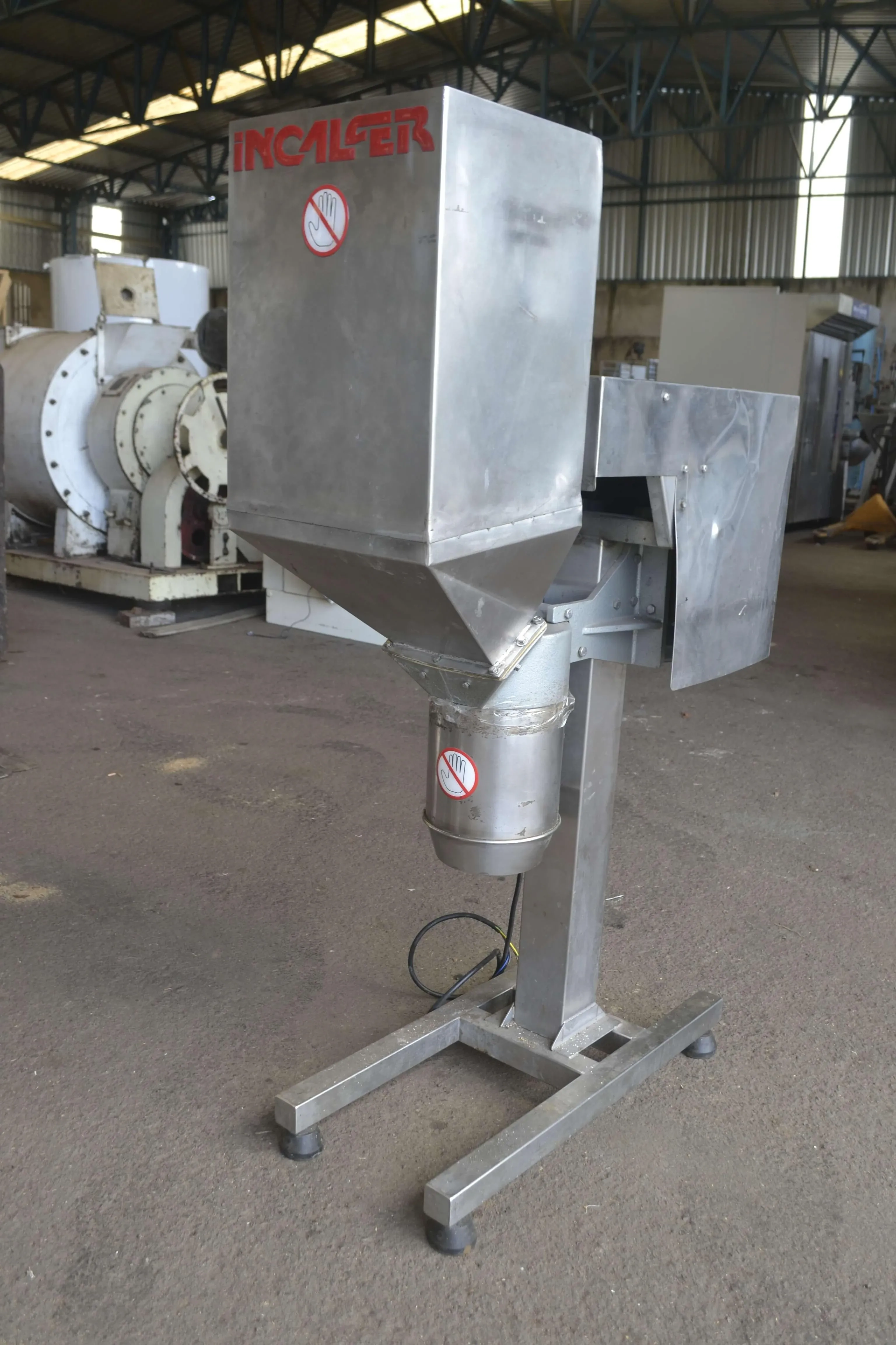 triturador-em-aco-inox-marca-incalfer