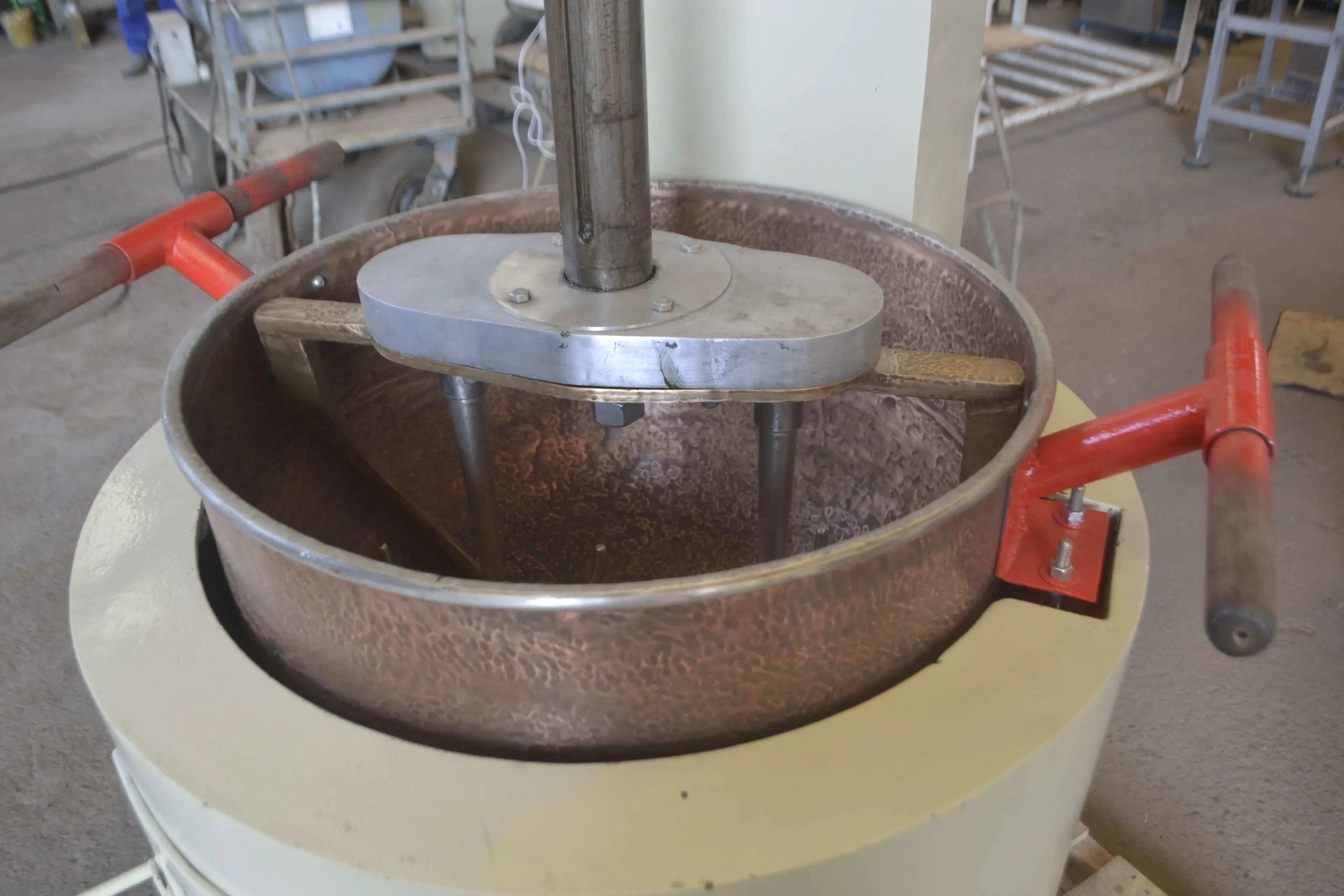 tacho-de-cobre-a-gas-para-crocantes-capacidade-100-l-marca-incapi