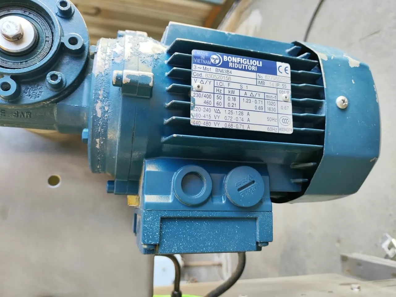 rotuladora-etiquetadora-aplicadora-selo-lacre-para-cartucho-com-3-abas-marca-tecmaes