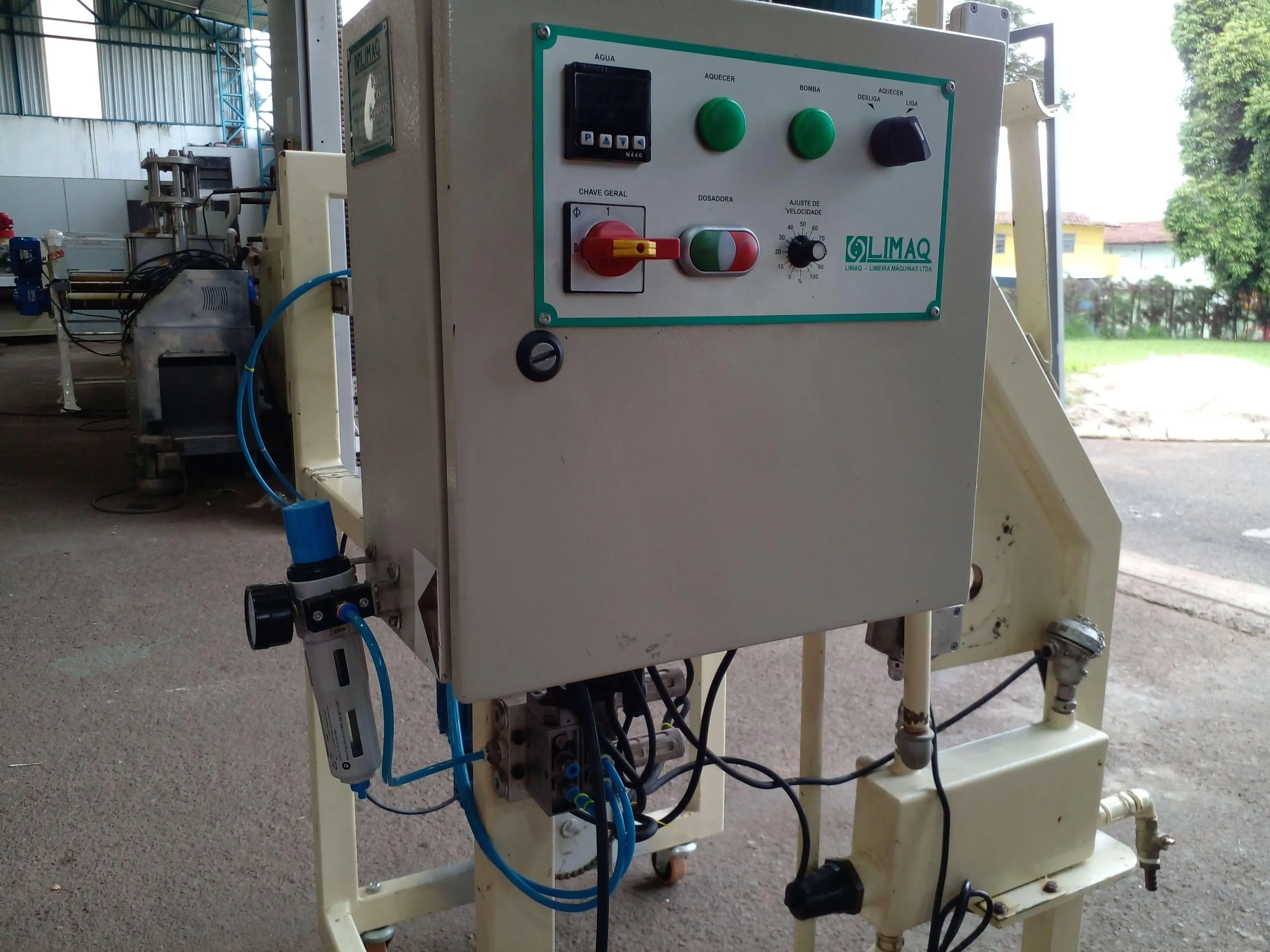 dosadora-de-gotas-de-chocolate-marca-limaq