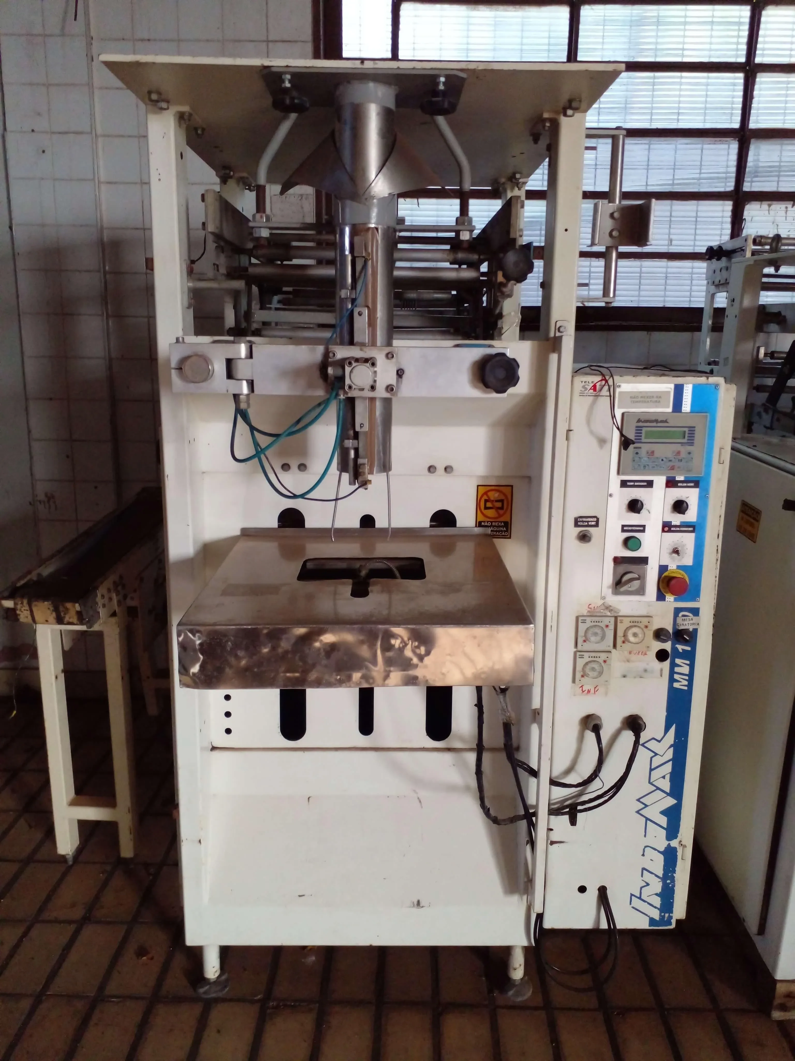 empacotadora-autom-indumak-mod-mm-100