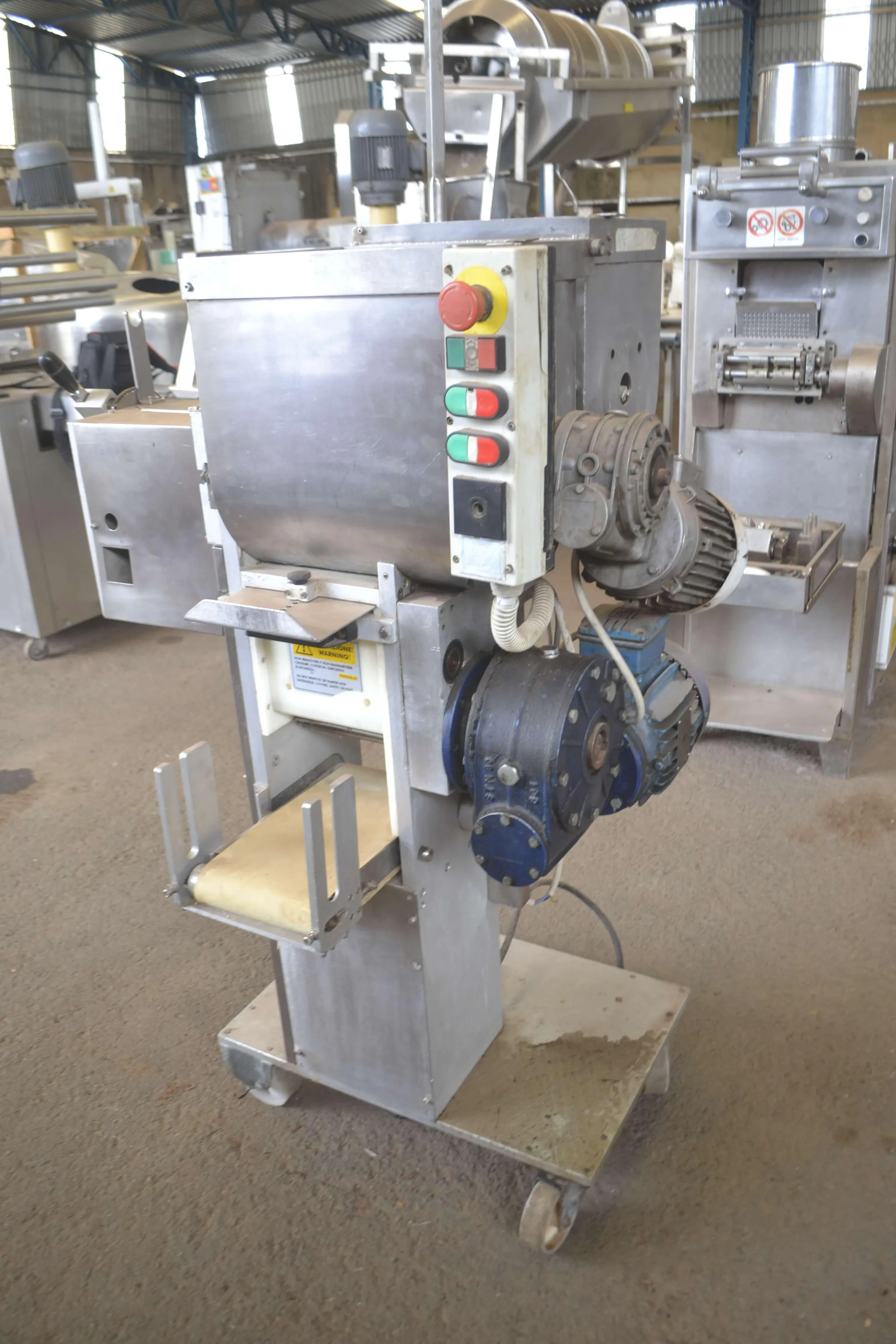 masseira-esfolhadeira-la-monferrina-capacidade-50-kg-h